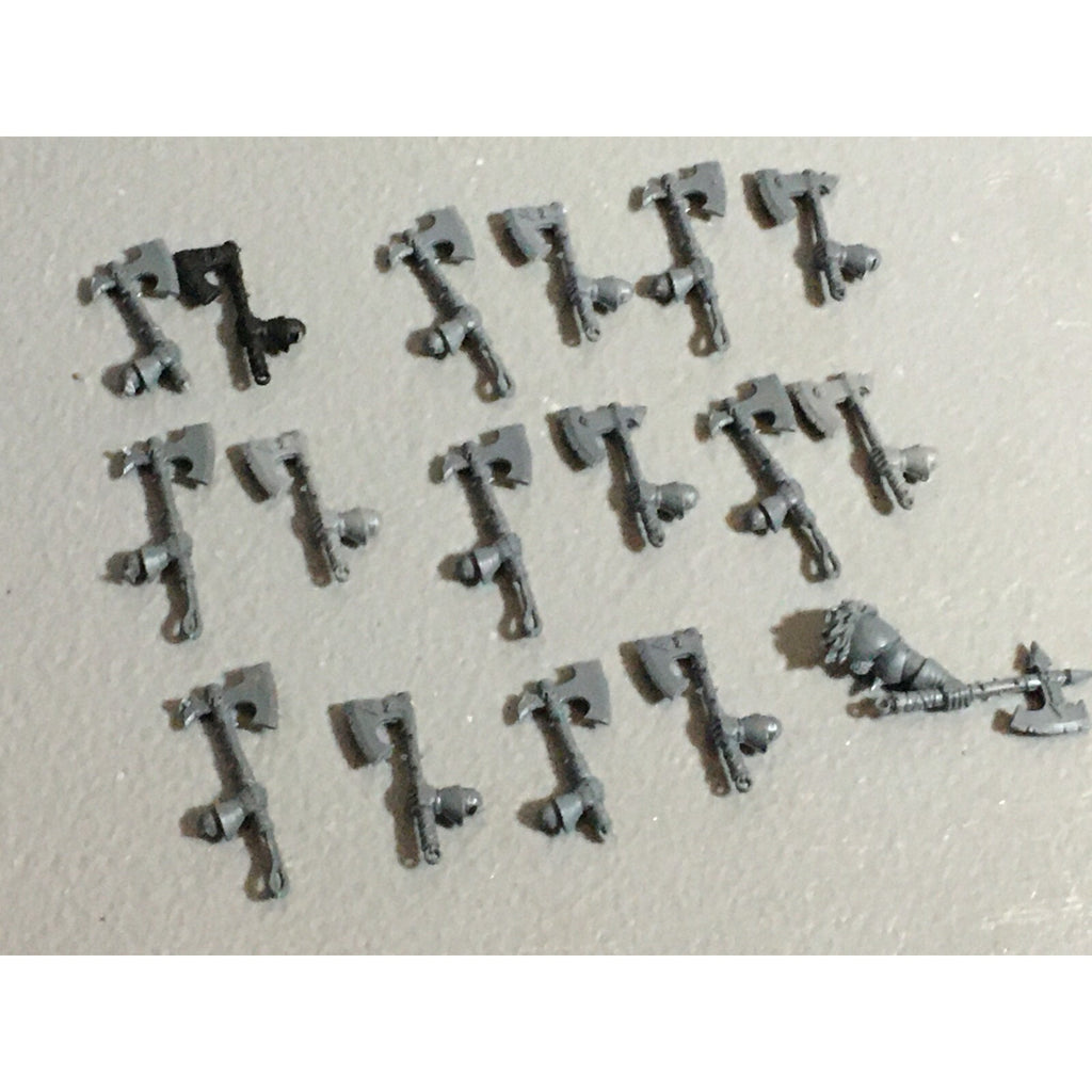 A22209 WARHAMMER FANTASY CHAOS MORTALS BITS LOT AXE HANDS GAMES WORKSHOP