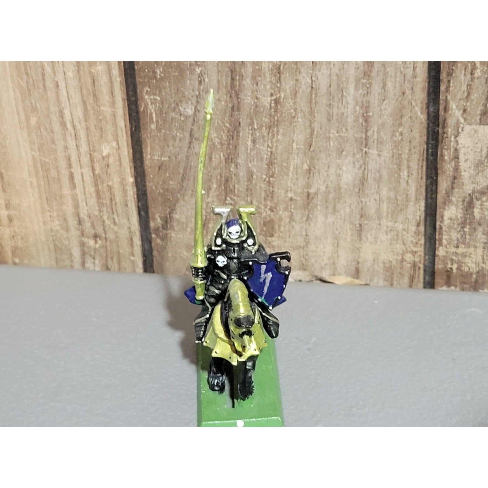 A19001 WARHAMMER FANTASY CHAOS MORTALS CLASSIC KNIGHT PLASTIC