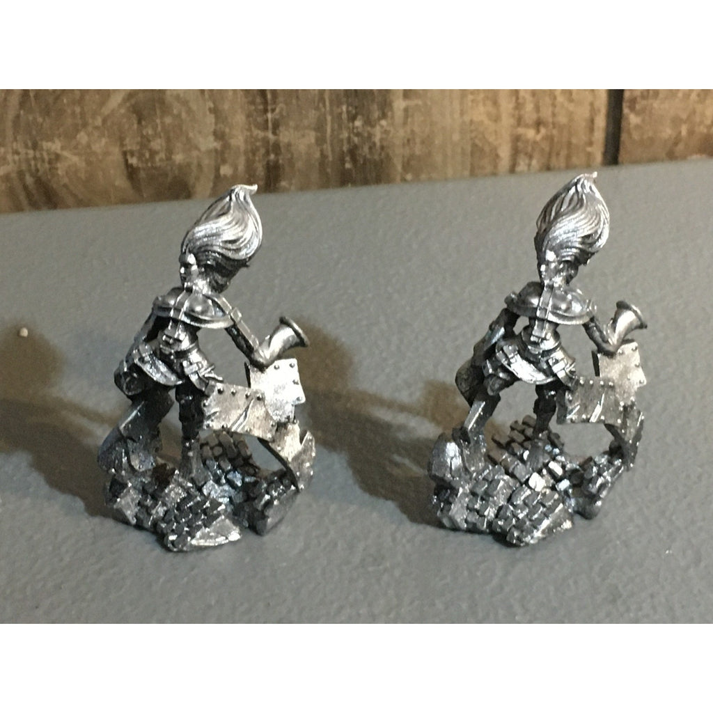 A32598 UNKNOWN MINIATURES METAL PSYCHIC FEMALE 2 PK WIZARD PSYKER CASTER