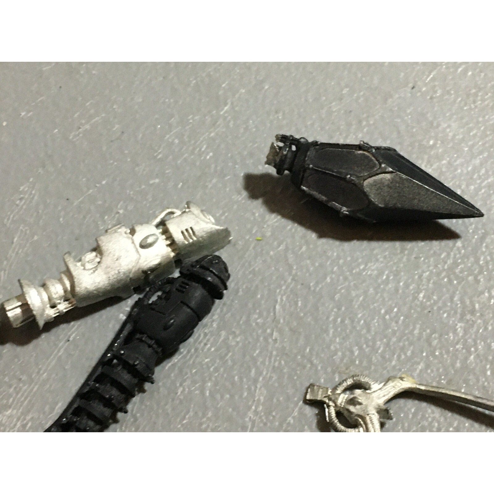 A22393 WARHAMMER 40K ELDAR CRAFTWORLDS METAL BITS LOT WEAPONS GAMES WORKSHOP GW