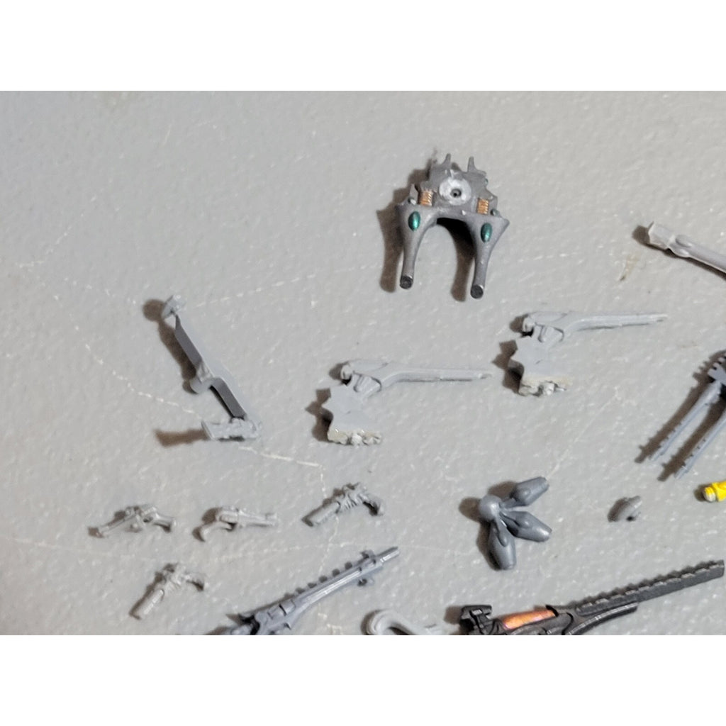 A18981 WARHAMMER 40K ELDAR CRAFTWORLDS BITS LOT HEADS ACCESSORIES INC