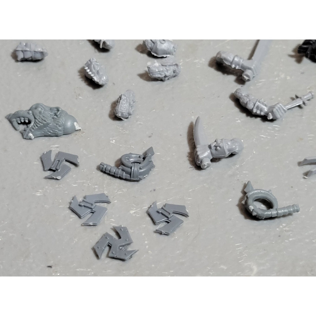 A18986 WARHAMMER FANTASY AOS SKAVEN NIGHT RUNNERS BITS LOT + EXTRA