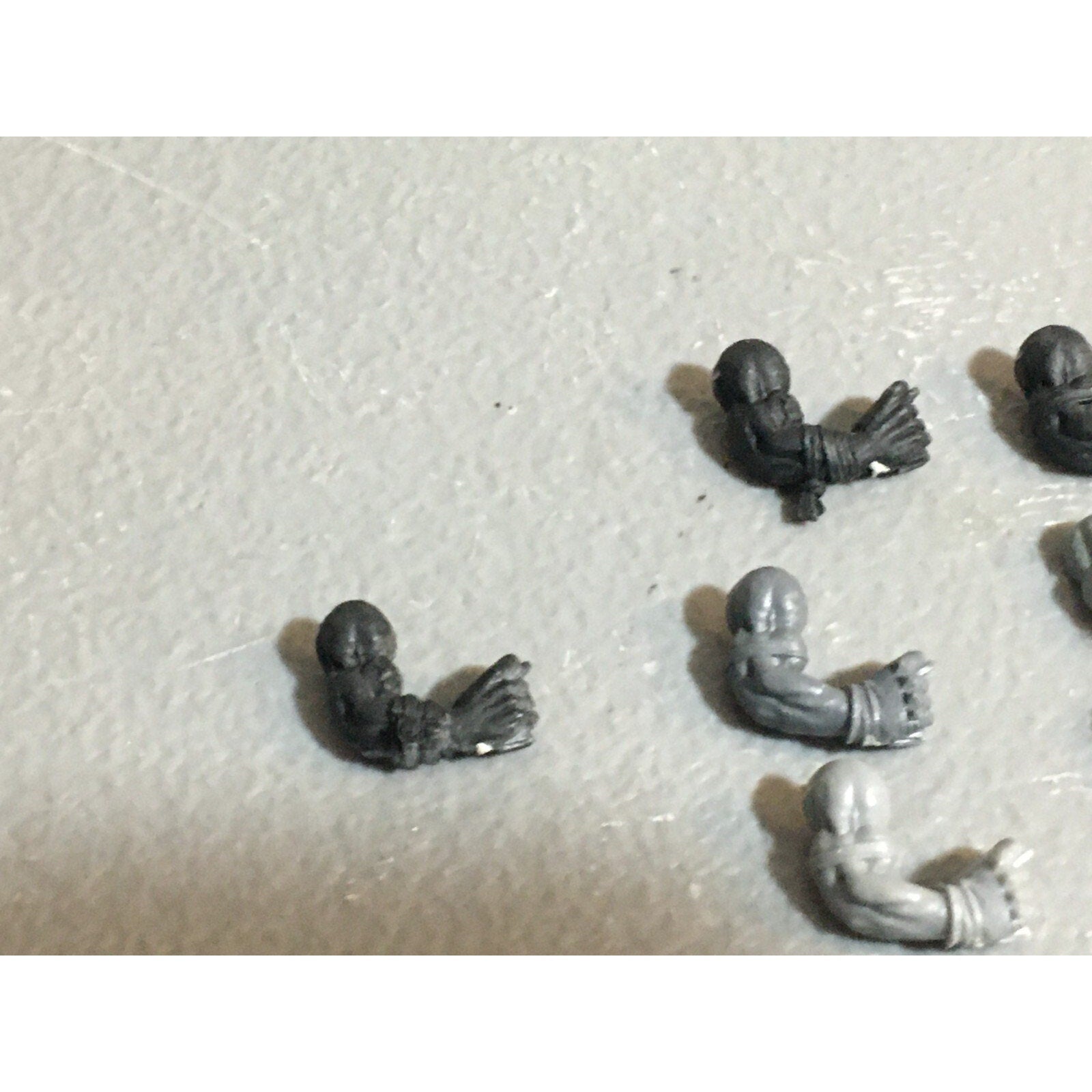 A22952 WARHAMMER 40K ORKS BITS LOT ARMS GAMES WORKSHOP GW