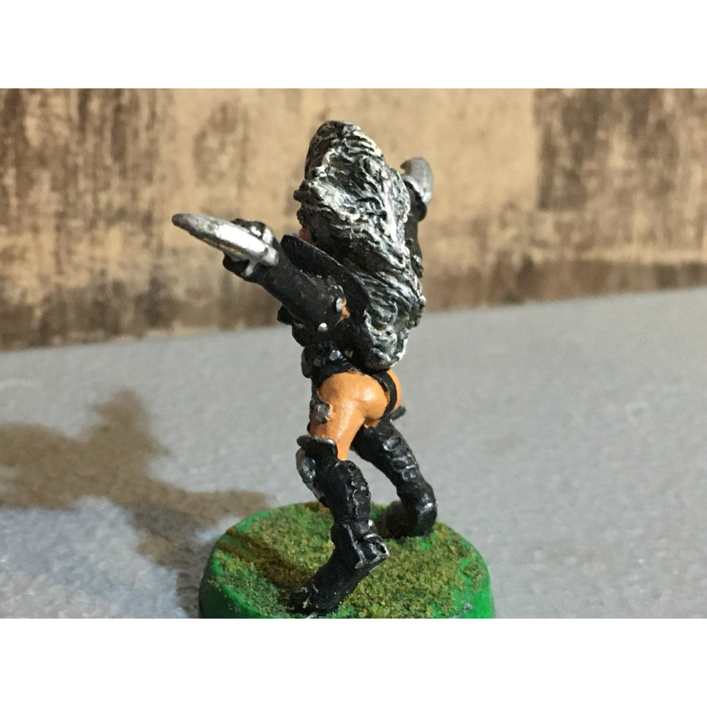 A30121 WARHAMMER BLOOD BOWL METAL DARK ELVES TEAM WITCH ELF PAINT BASE OOP GW