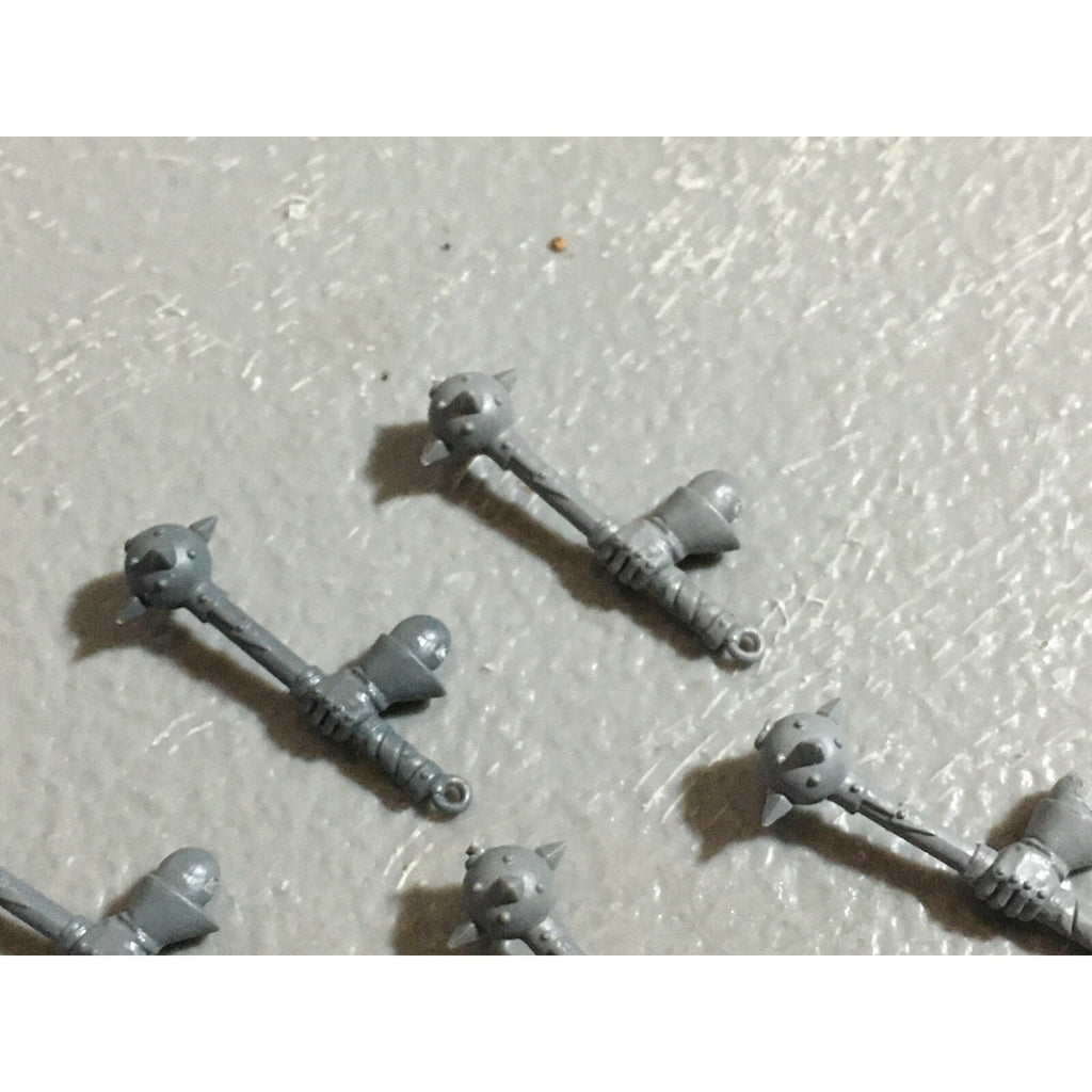 A22217 WARHAMMER FANTASY CHAOS MORTALS BITS LOT MACE HANDS GAMES WORKSHOP