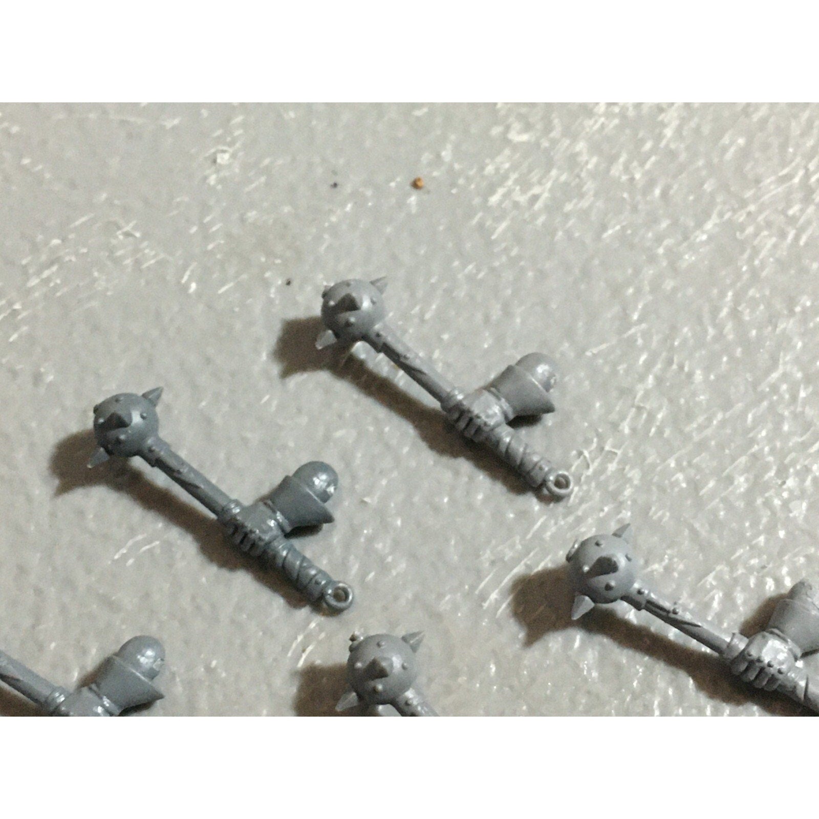 A22217 WARHAMMER FANTASY CHAOS MORTALS BITS LOT MACE HANDS GAMES WORKSHOP