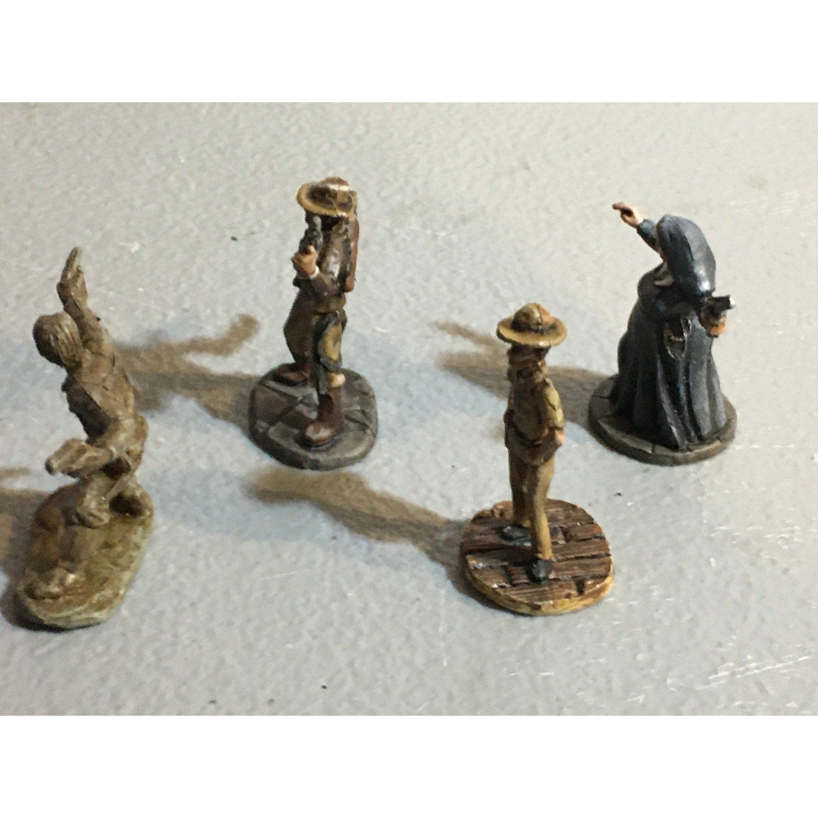 A32549 REAPER MINIATURES PLASTIC 4 PK HUMAN COWBOY NUN TROOPER