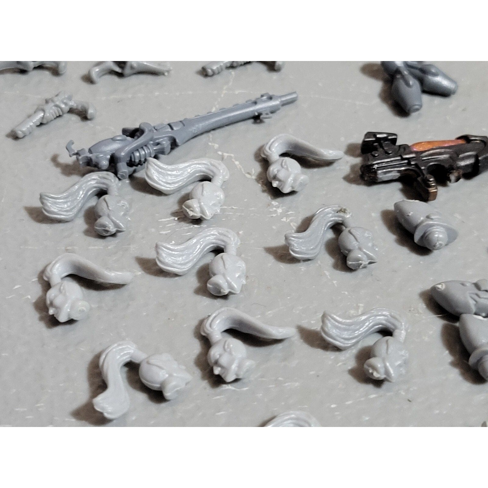 A18981 WARHAMMER 40K ELDAR CRAFTWORLDS BITS LOT HEADS ACCESSORIES INC