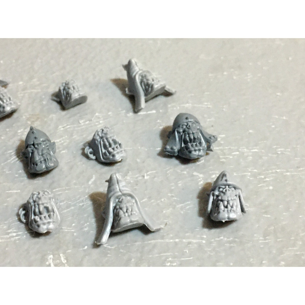 A23396 WARHAMMER FANTASY ORCS & GOBLINS BITS LOT ORC SHIELDS HEADS ICONS GW