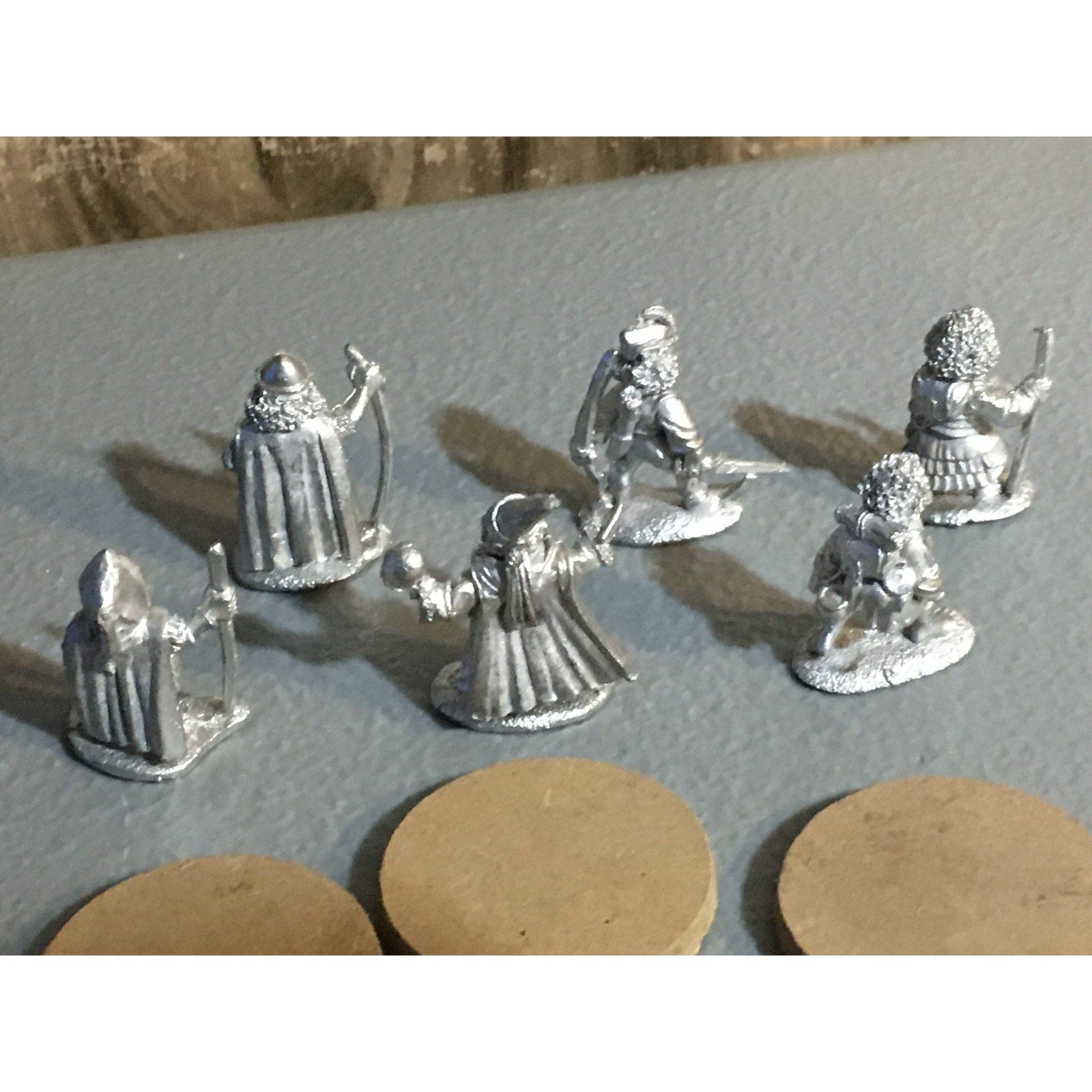 A32706 ALTERNATIVE ARMIES METAL MINIATURES CA2 HALFLING WALKING PARTY