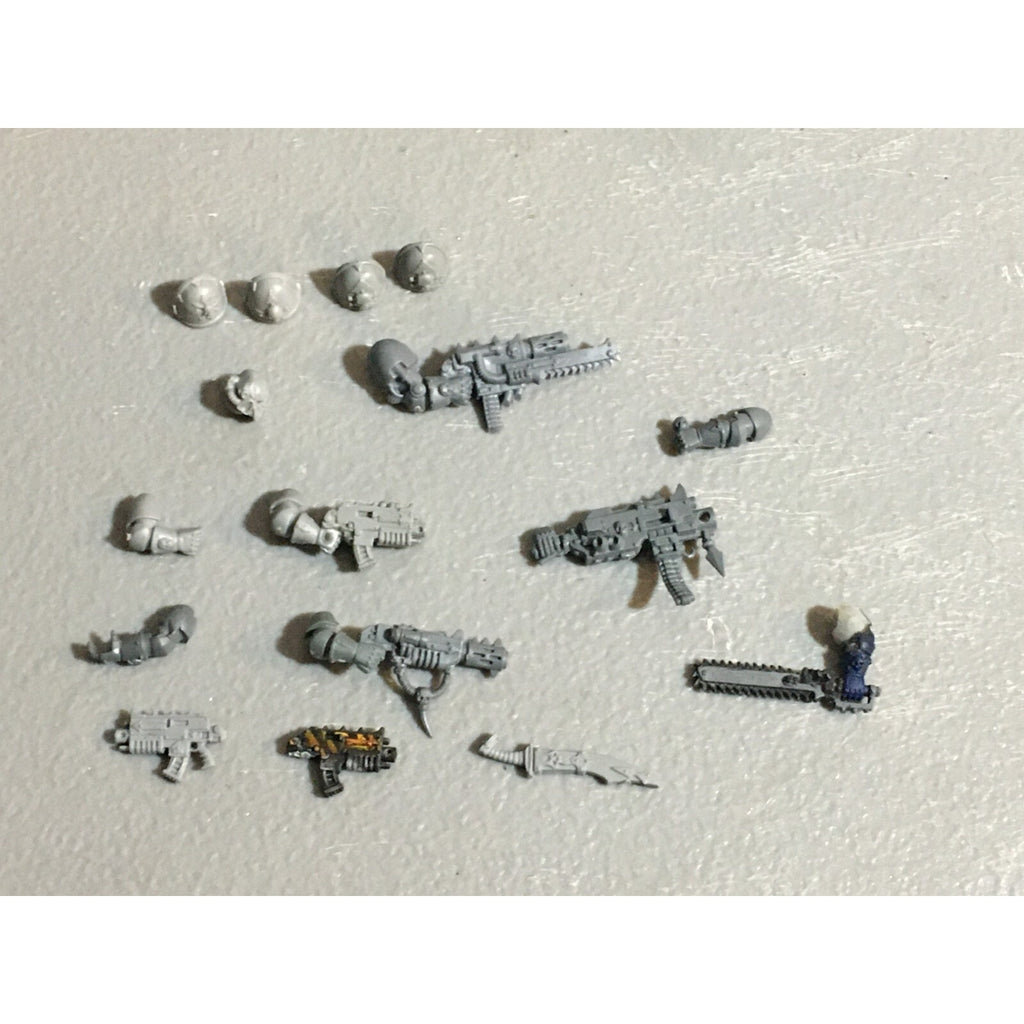 A23042 WARHAMMER 40K CHAOS SPACE MARINES BITS LOT MIXED ARMS GAMES WORKSHOP GW