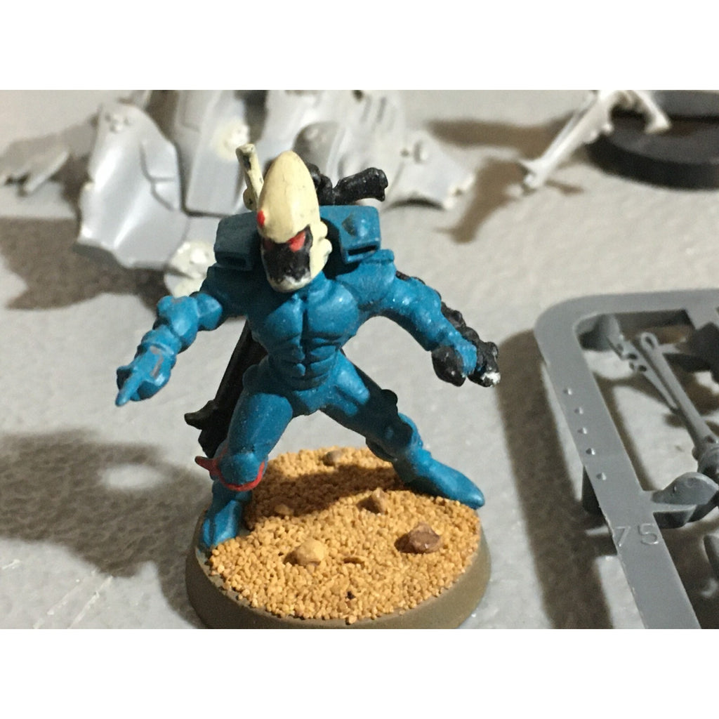 A21044 WARHAMMER 40K ELDAR CRAFTWORLDS INCOMPLETE LOT VYPER GUARDIAN