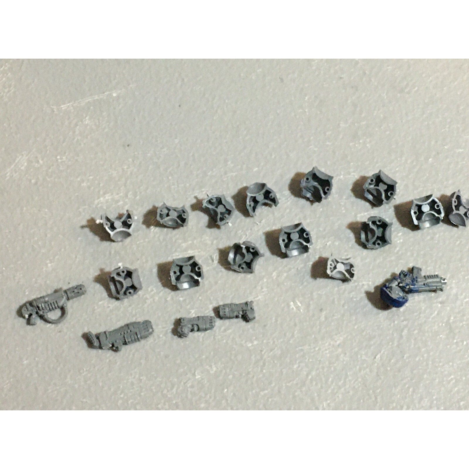 A23159 WARHAMMER 40K SPACE MARINES BITS LOT TORSOS SPECIALS GAMES WORKSHOP GW