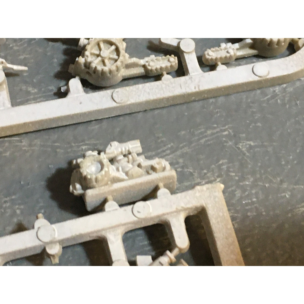 A24559 EPIC 40K SPACE MARINES SQUATS TRIKES THUDD GUNS ON SPRUE GW