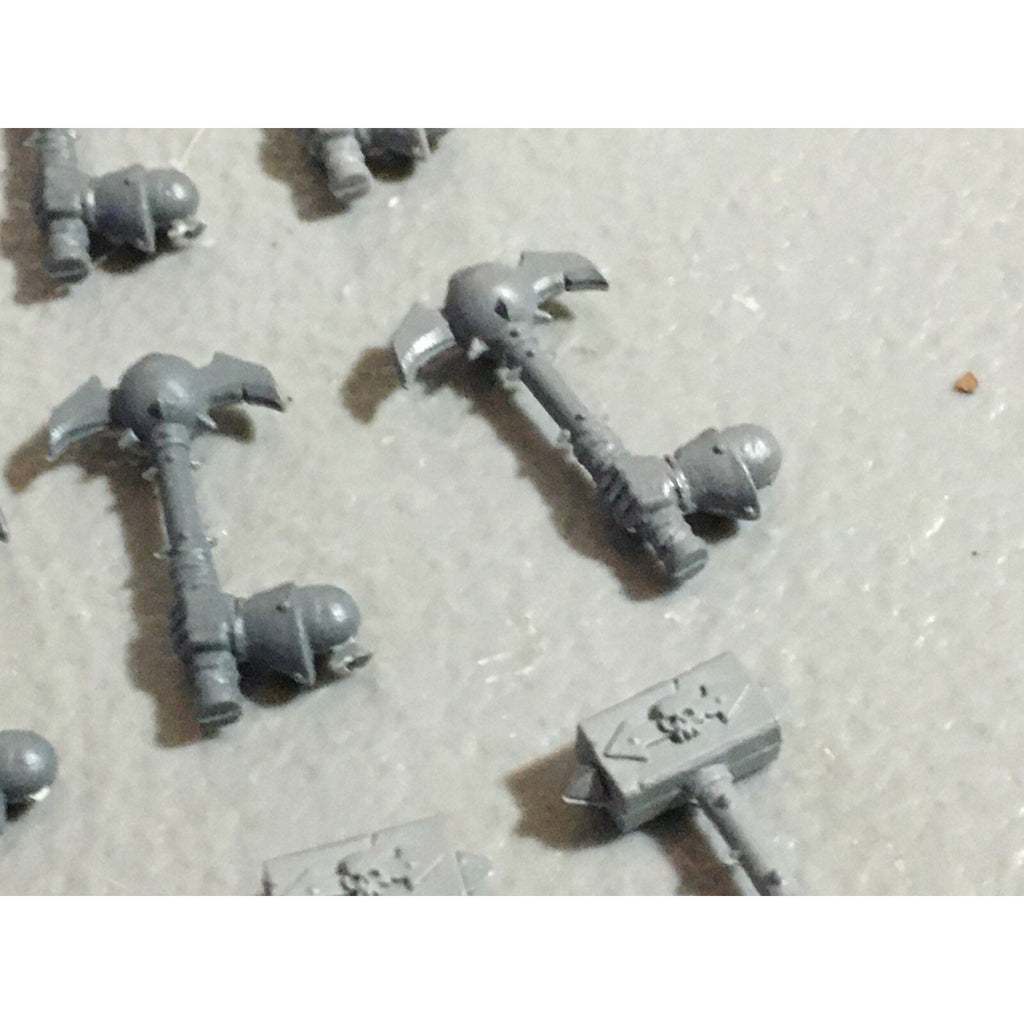 A22215 WARHAMMER FANTASY CHAOS MORTALS BITS LOT HAMMER HANDS GAMES WORKSHOP