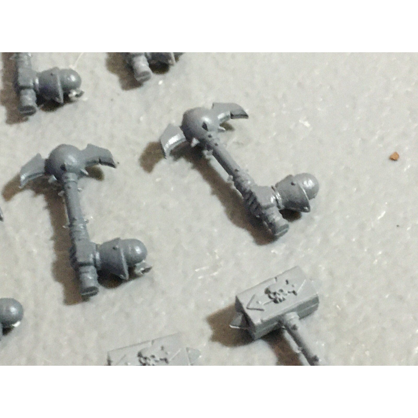A22215 WARHAMMER FANTASY CHAOS MORTALS BITS LOT HAMMER HANDS GAMES WORKSHOP