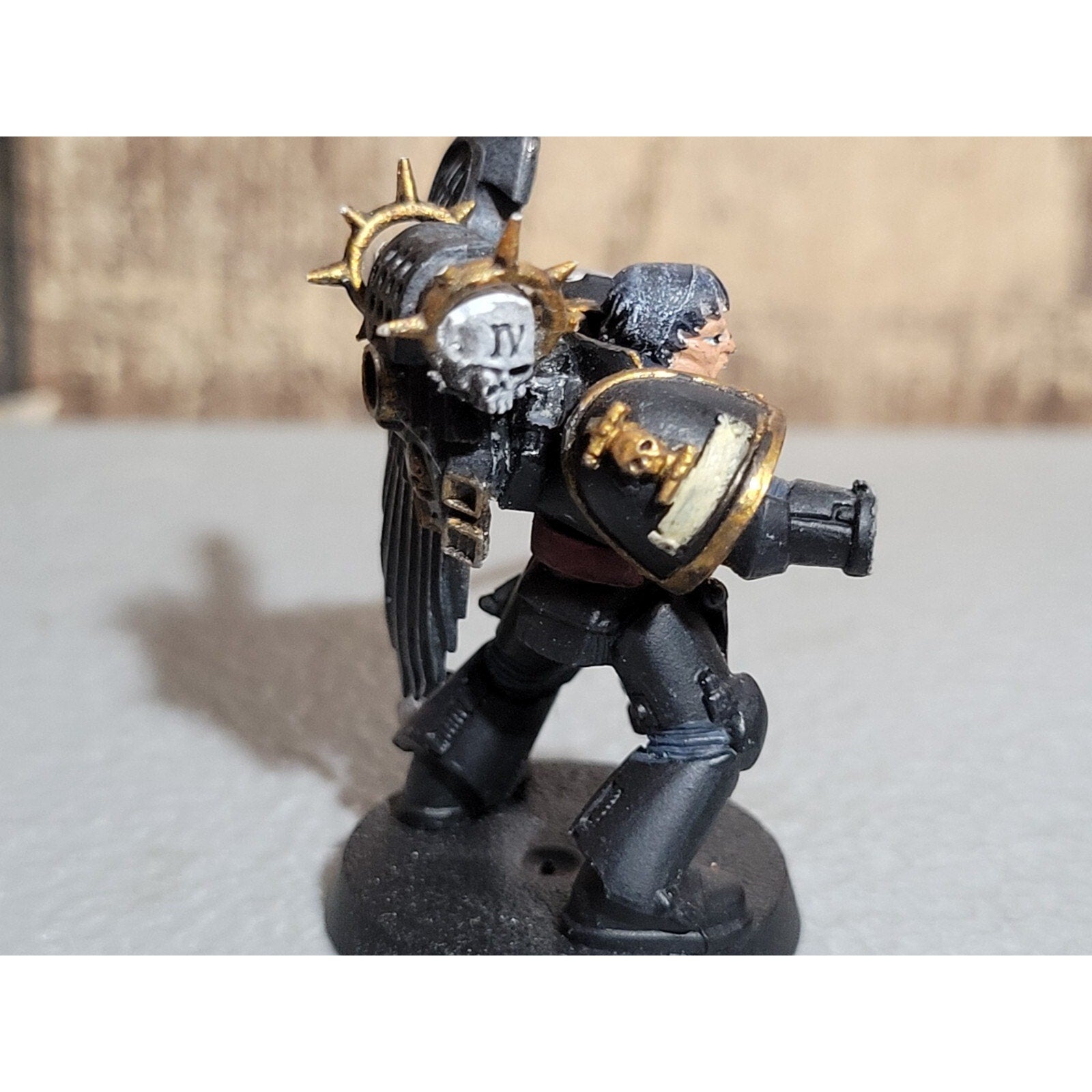 A18418 WARHAMMER 40K SPACE MARINES BLOOD ANGELS CAPTAIN LIEUTENANT CUS MISS HAND