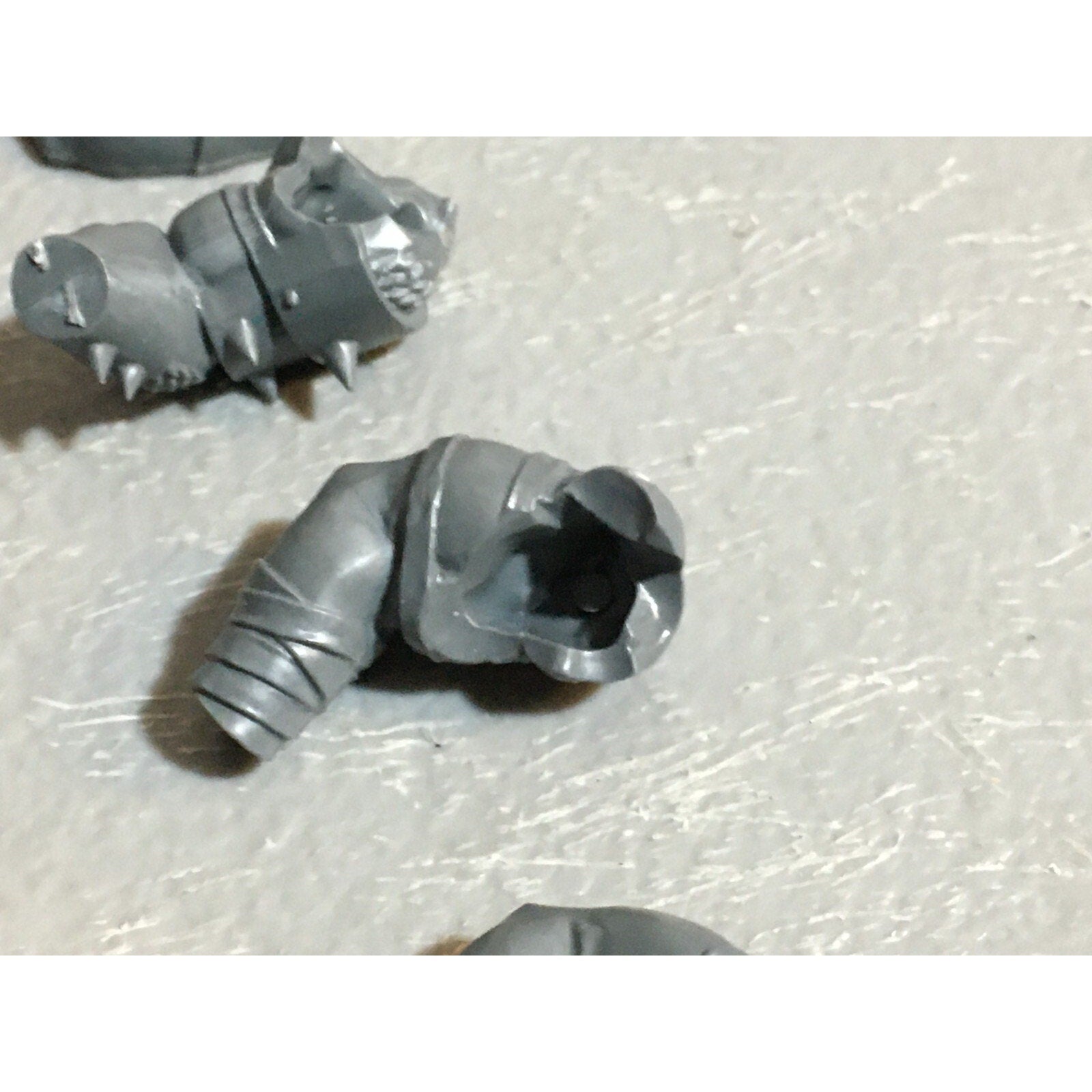 A23169 WARHAMMER FANTASY CHAOS BEASTMEN BITS LOT MINOTAUR ARMS GW GAMES WORKSHOP