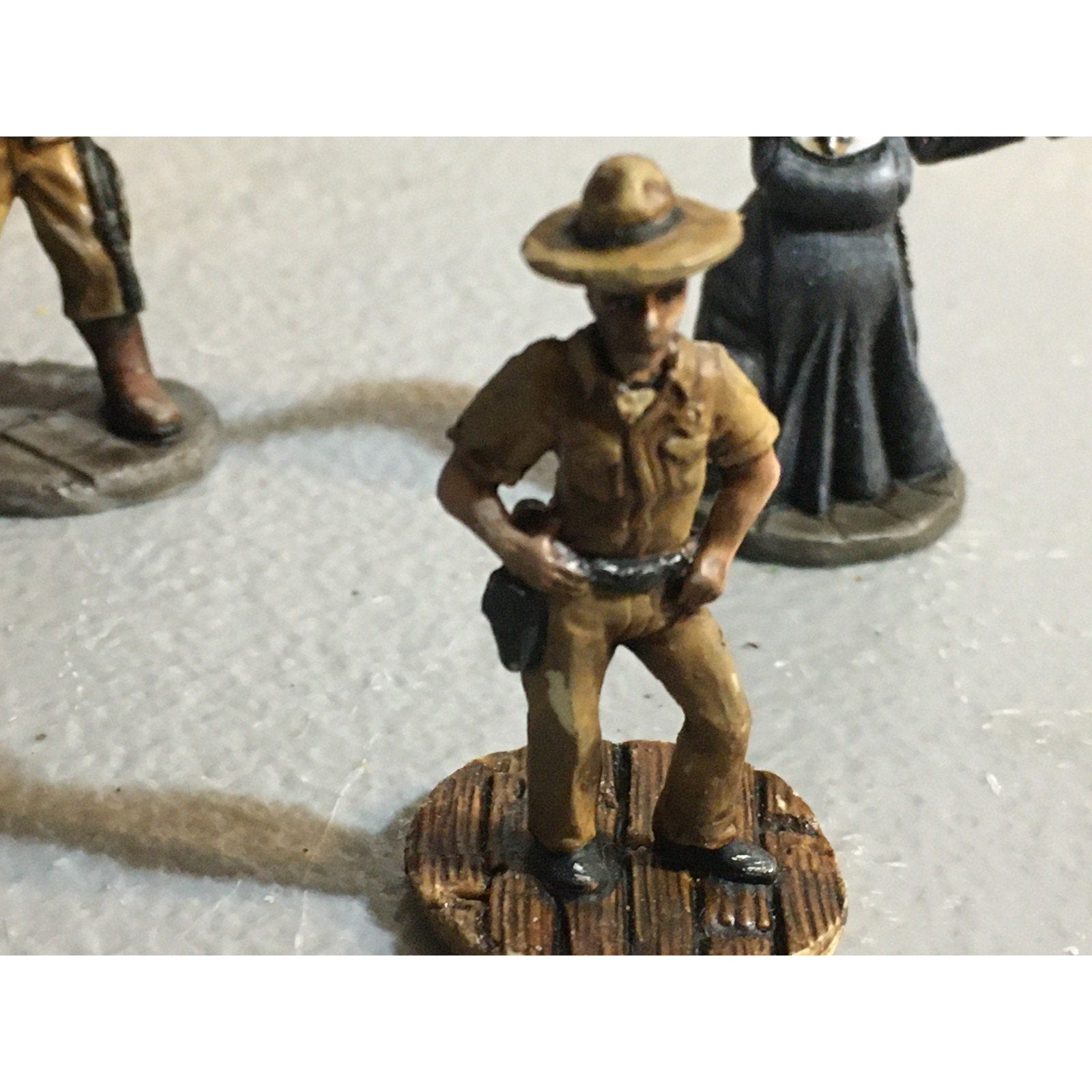 A32549 REAPER MINIATURES PLASTIC 4 PK HUMAN COWBOY NUN TROOPER
