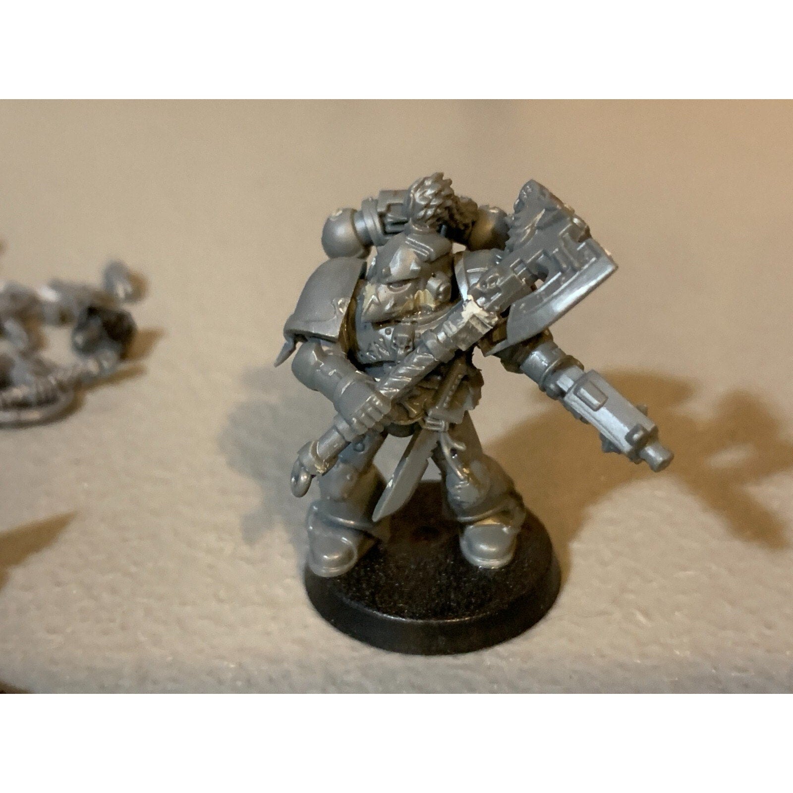 A22913 WARHAMMER 40K SPACE MARINES SPACE WOLVES BITS LOT WOLF TAILS HEADS