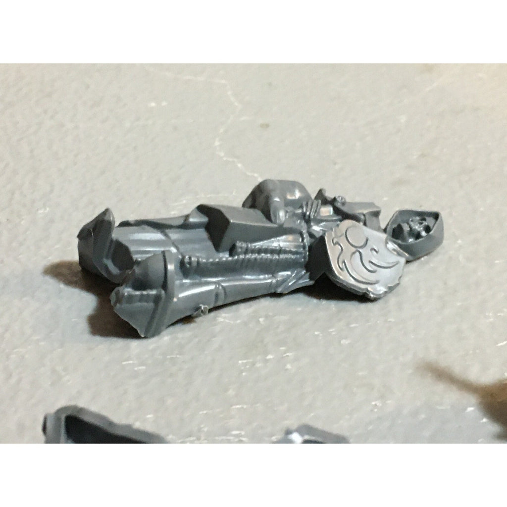 A23220 WARHAMMER FANTASY CHAOS BEASTMEN BITS LOT CYGOR BROKEN BELL STATUE GW