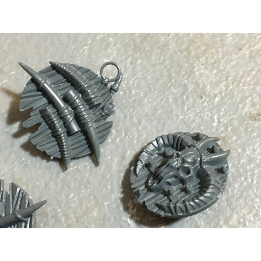 A23162 WARHAMMER FANTASY CHAOS BEASTMEN BITS LOT MINOTAUR SHIELDS GAMES WORKSHOP