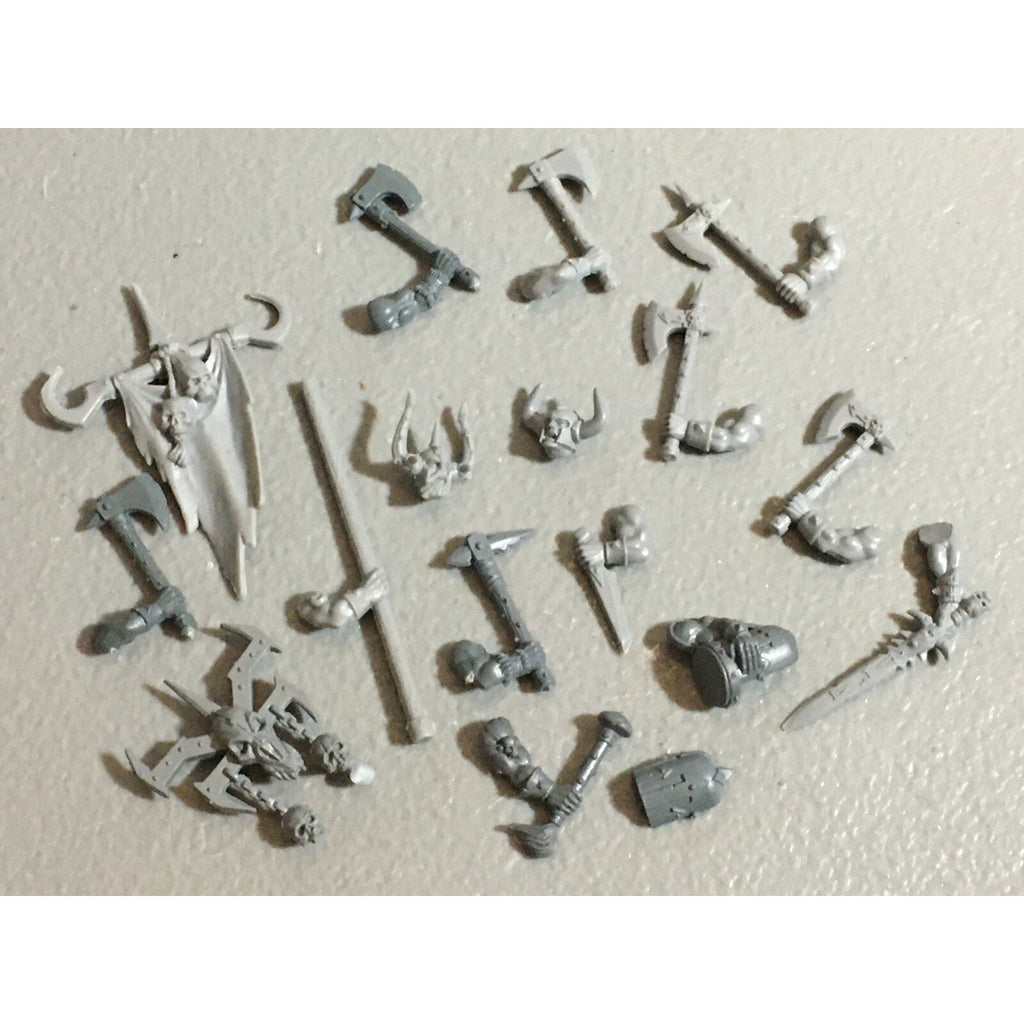 A22182 WARHAMMER FANTASY CHAOS MORTALS BITS LOT MIXED MARAUDER COMMAND & ARMS GW