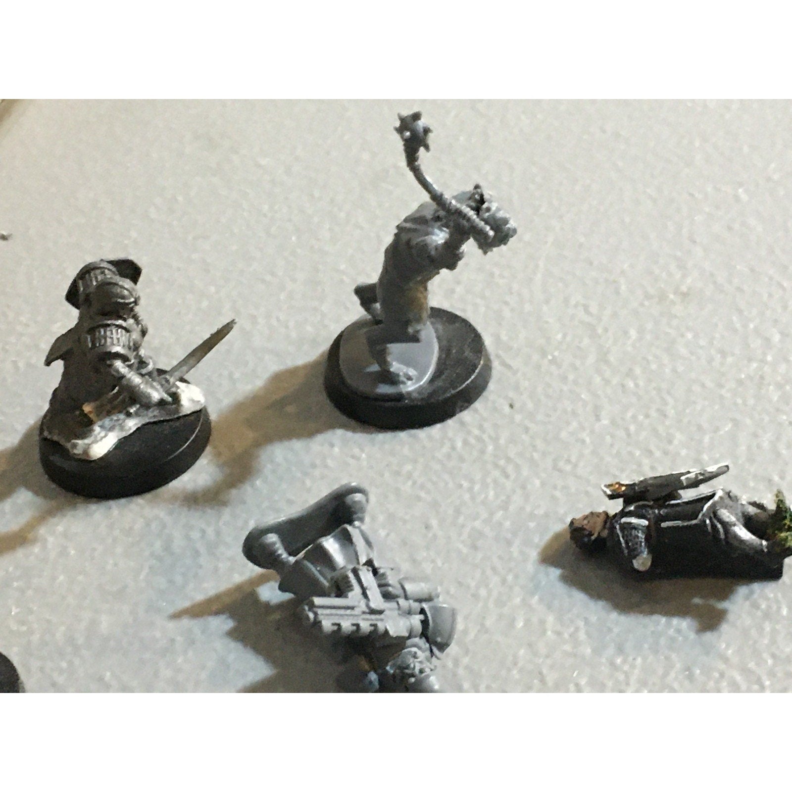 A32535 UNKNOWN MINIATURES PLASTIC INCOMPLETE WARRIOR SOLDIER