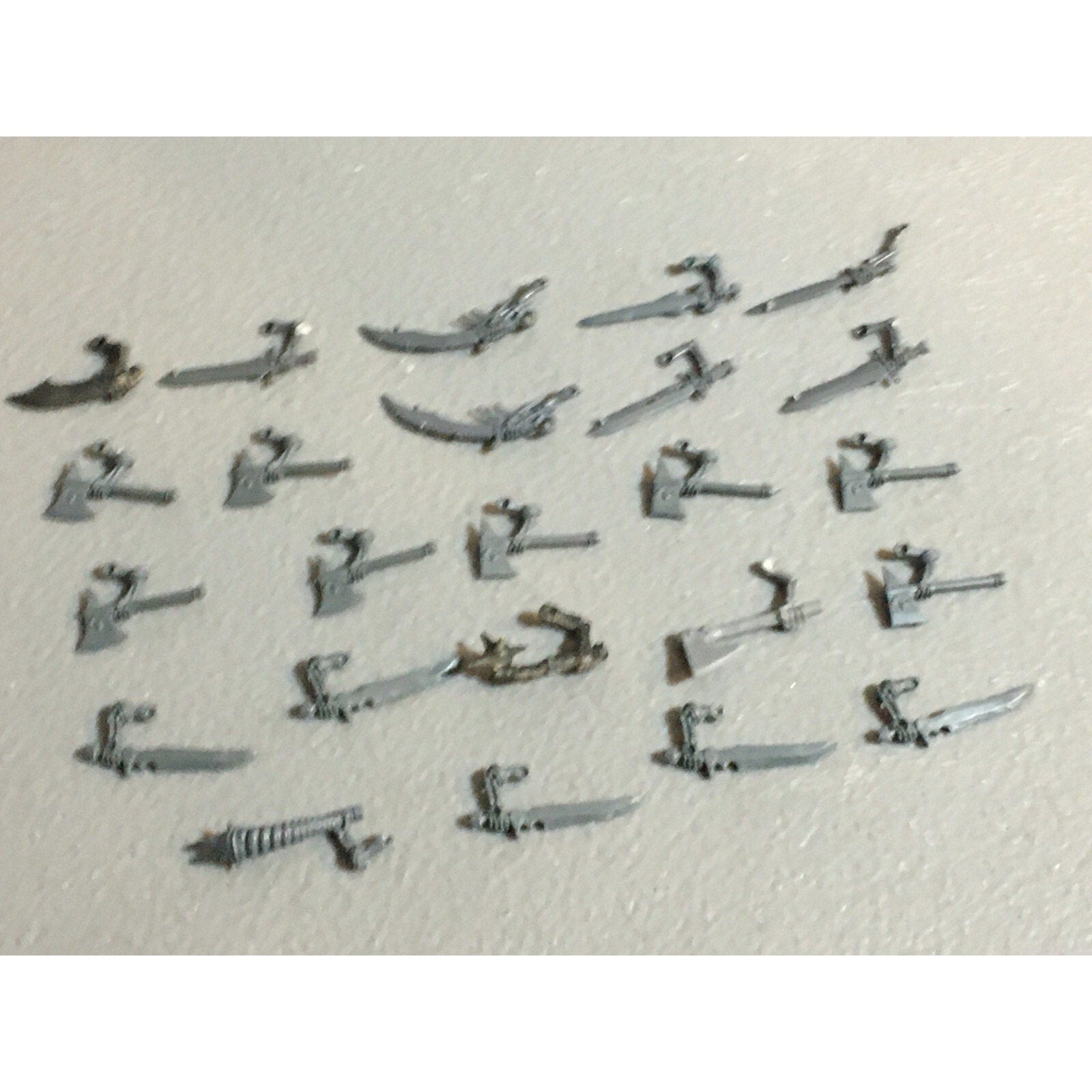 A23417 WARHAMMER FANTASY VAMPIRE COUNTS BITS LOT SKELETON WIGHT SWORD AXE ARM GW