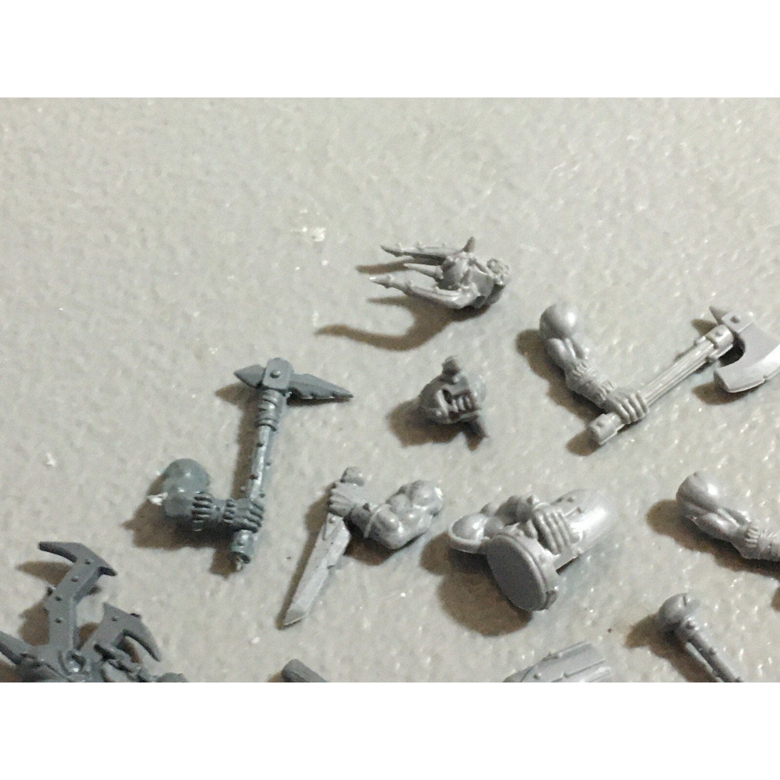 A22186 WARHAMMER FANTASY CHAOS MORTALS BITS LOT MIXED MARAUDER COMMAND & ARMS GW