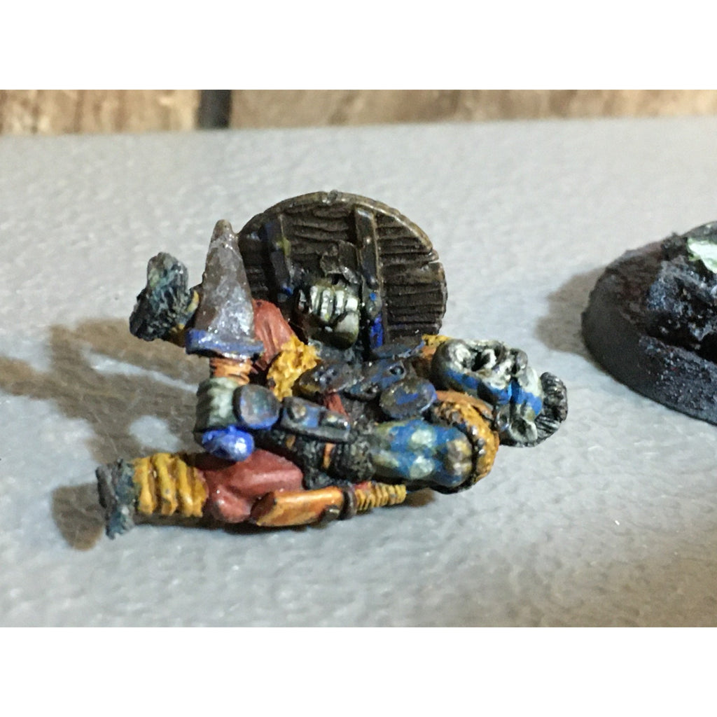 A32471 WARHAMMER FANTASY CITADEL VINTAGE HOBGOBLIN WARRIOR METAL PAINT BASE