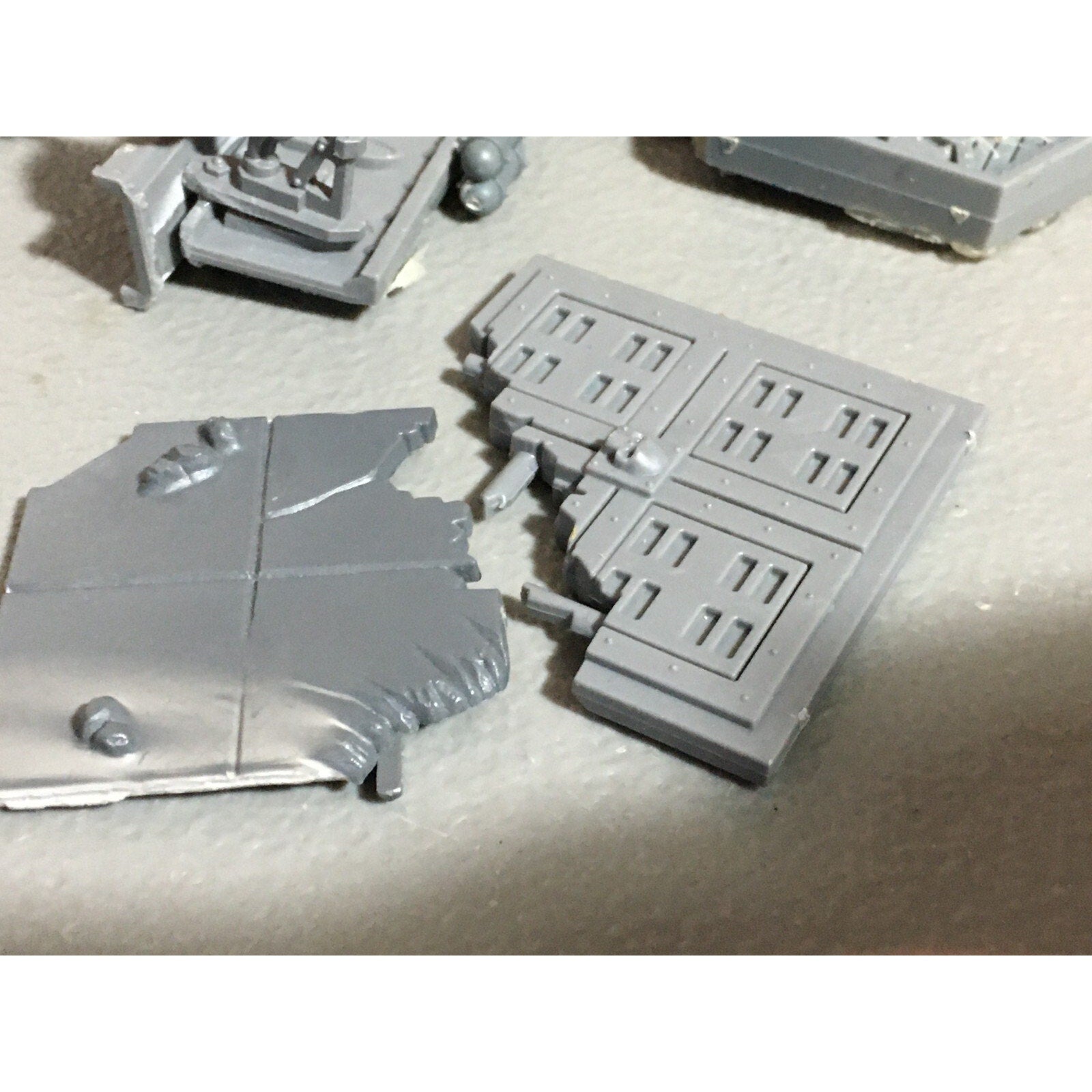 A20099 WARHAMMER 40K NECROMUNDA BITS LOT WALLS LIGHTS GAMES WORKSHOP