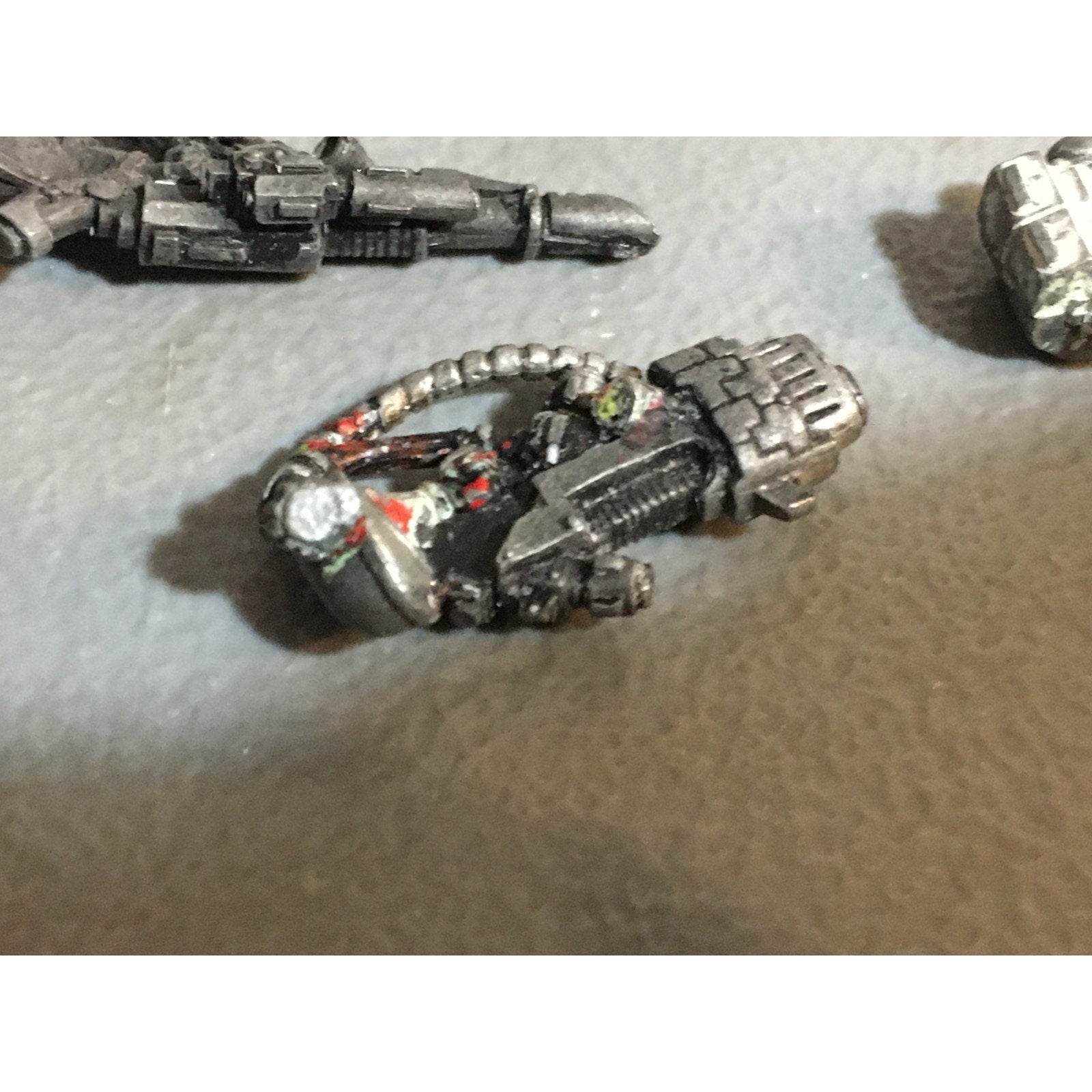 A24504 WARHAMMER 40K SPACE MARINES DEVASTATORS METAL BITS LOT OOP PLASTIC BODY
