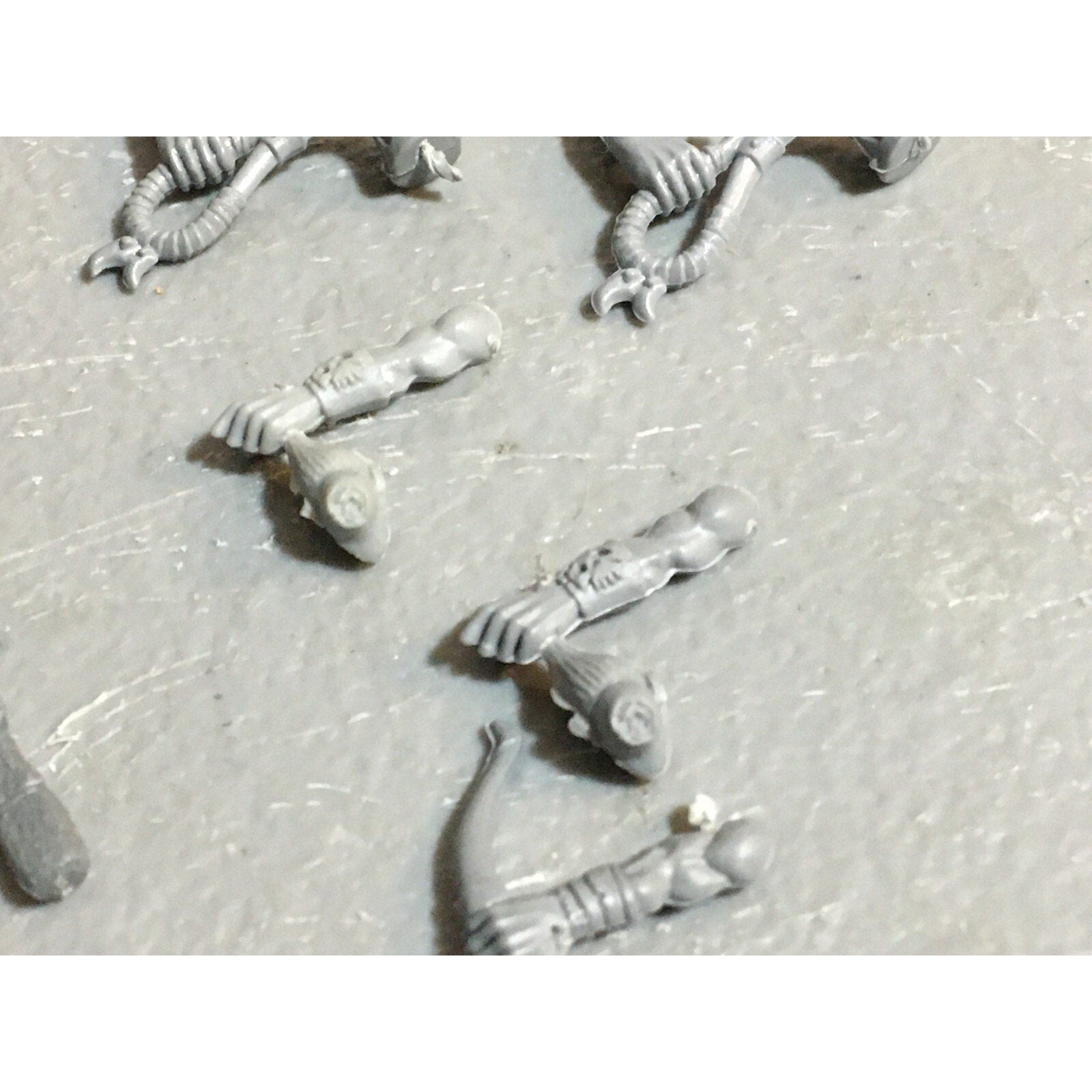 A23433 WARHAMMER FANTASY ORCS & GOBLINS BITS LOT GOBLIN QUIVERS SHIELDS HEADS GW