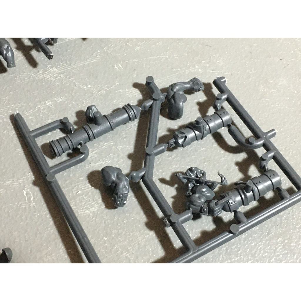 A22072 WARHAMMER FANTASY OGRE KINGDOMS BITS LOT ON SPRUE GAMES WORKSHOP GW