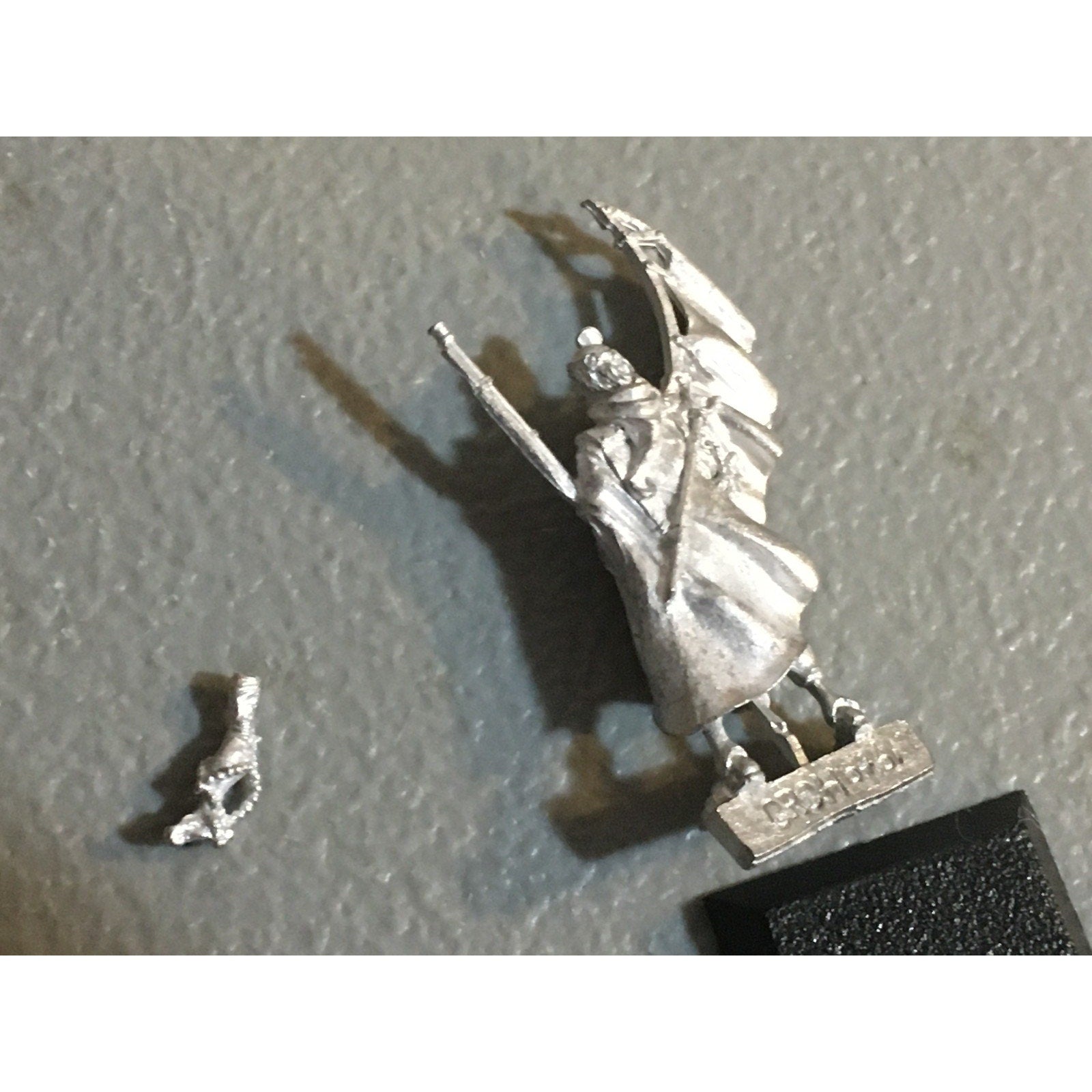 A32710 RACKHAM CONFRONTATION GRIFFINS VENERABLE AMBROSIUS METAL TABLETOP