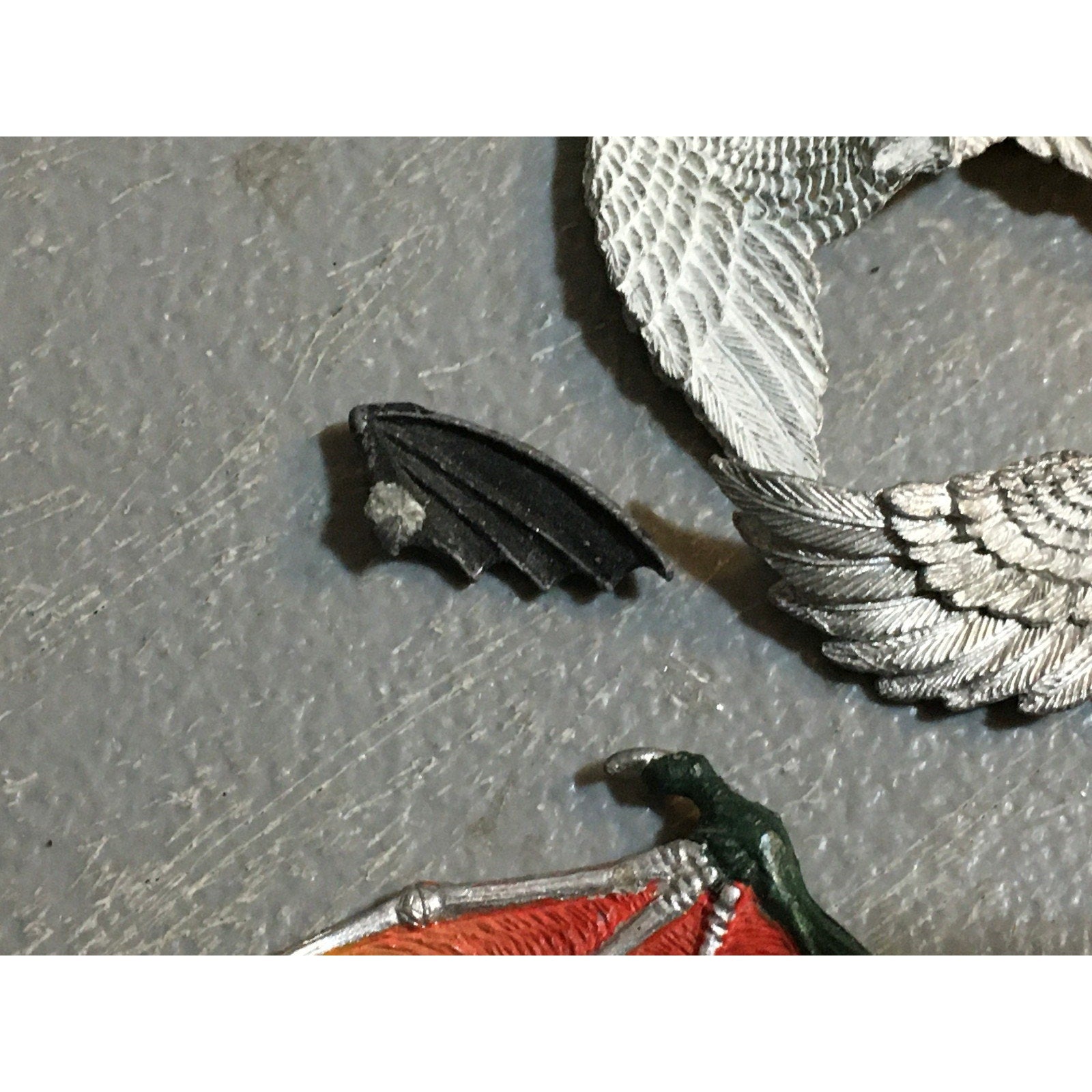 A32497 UNKNOWN METAL MINIATURES BITS LOT FANTASY WINGS DRAGON DEMON ANGEL