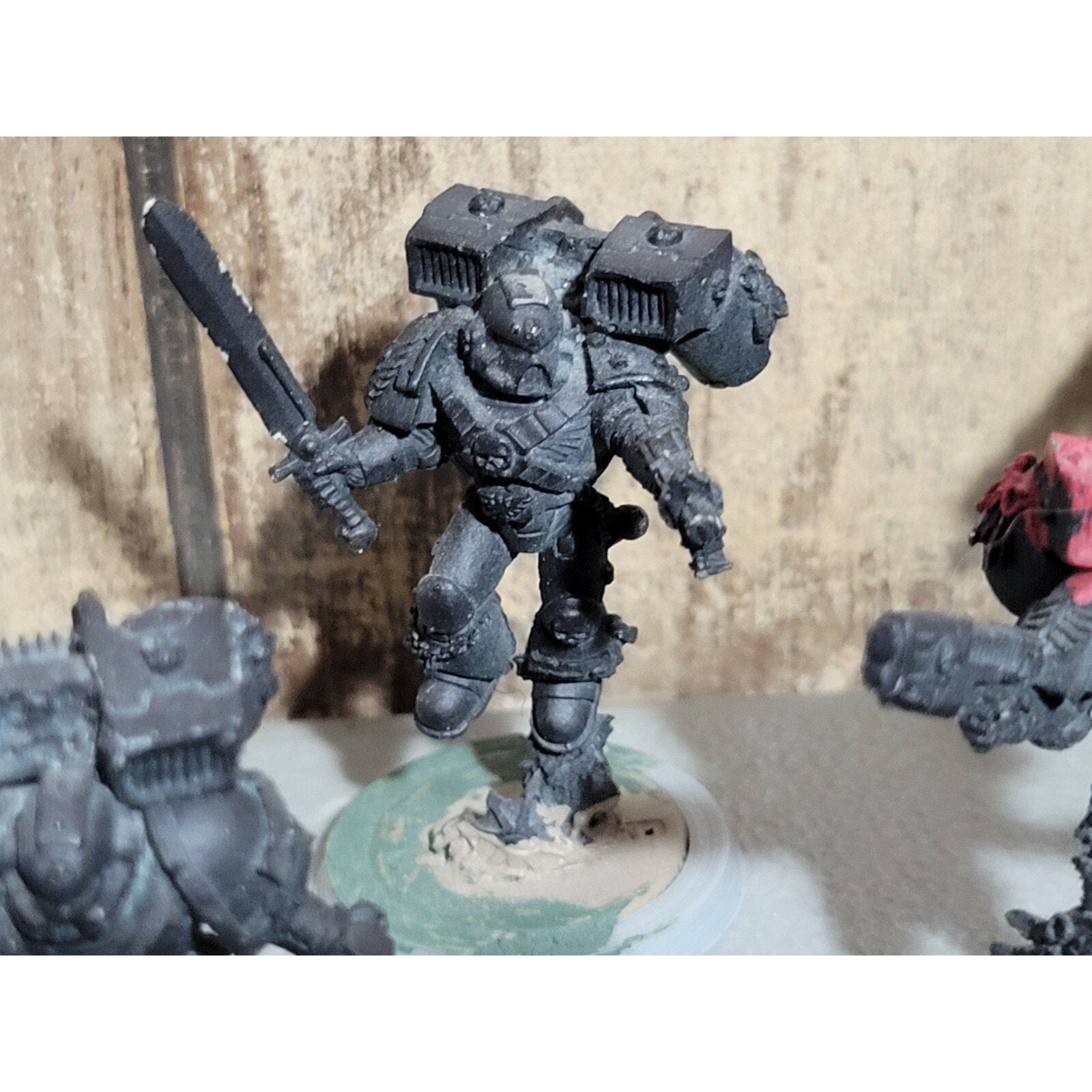 A18689 WARHAMMER 40K SPACE MARINES FINECAST VANGUARD VETERANS 5 PK