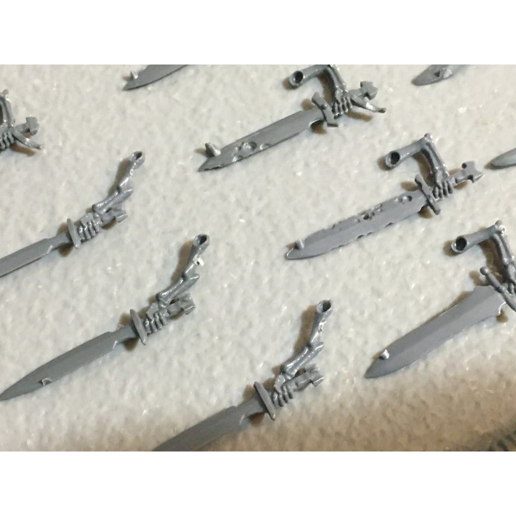 A23416 WARHAMMER FANTASY VAMPIRE COUNTS BITS LOT SKELETON WIGHT SWORD ARMS GW