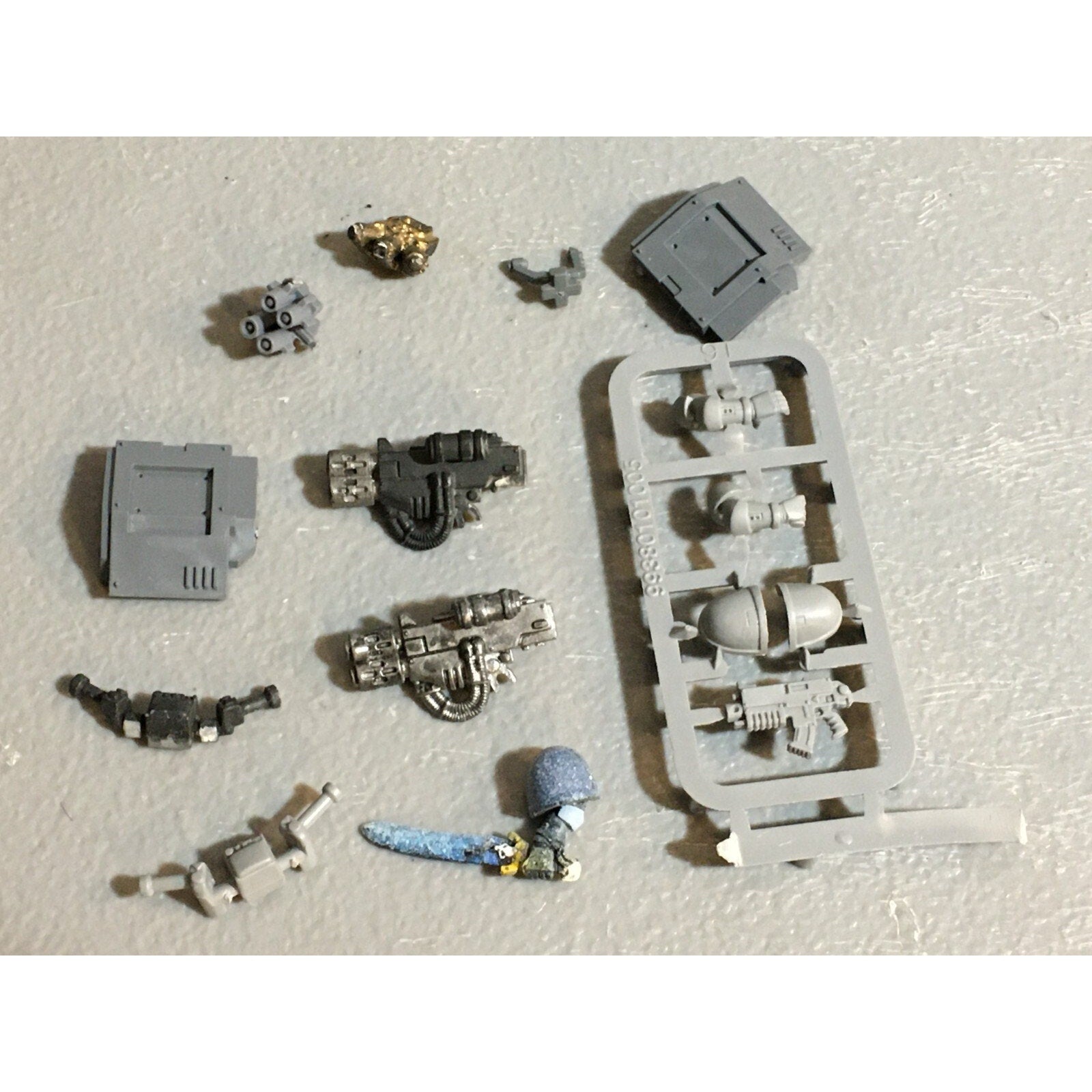 A23263 WARHAMMER 40K SPACE MARINES BITS LOT VEHICLE BIKE SPEEDER GAMES WORKSHOP