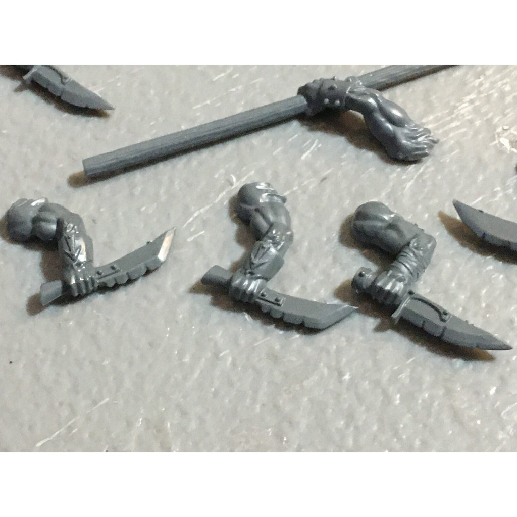 A23133 WARHAMMER FANTASY CHAOS BEASTMEN BITS LOT GORS BANNERS ARMS GW