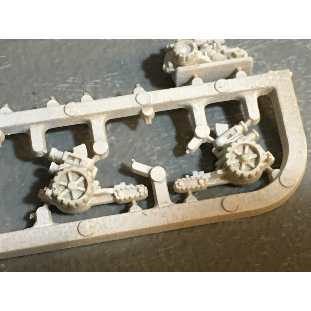 A24559 EPIC 40K SPACE MARINES SQUATS TRIKES THUDD GUNS ON SPRUE GW