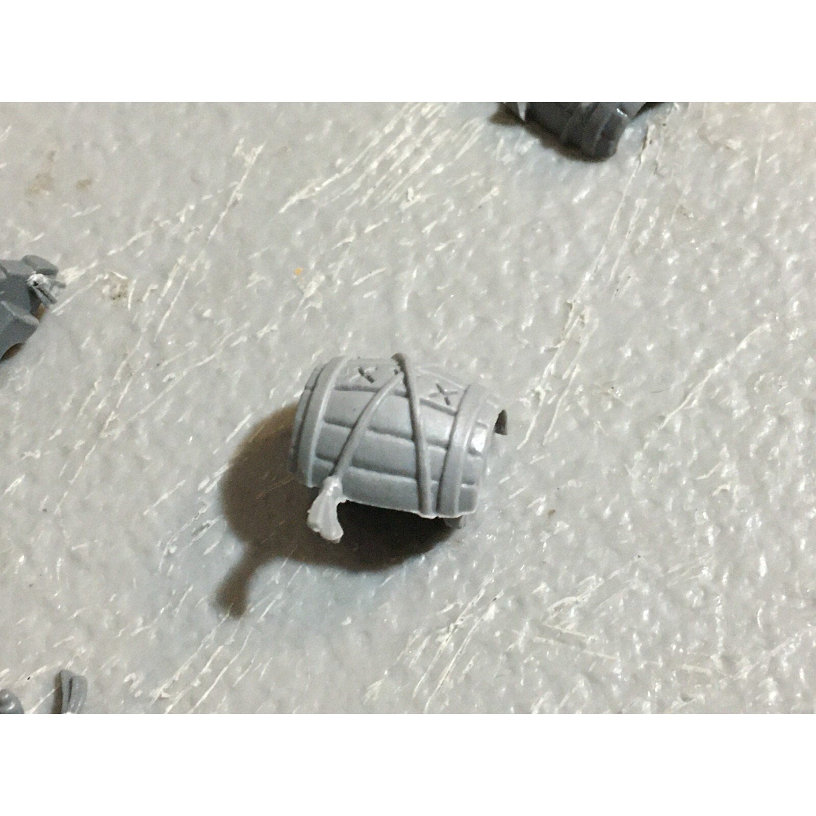 A23432 WARHAMMER FANTASY OGRE KINGDOMS BITS LOT MIXED HEADS PLATES GW