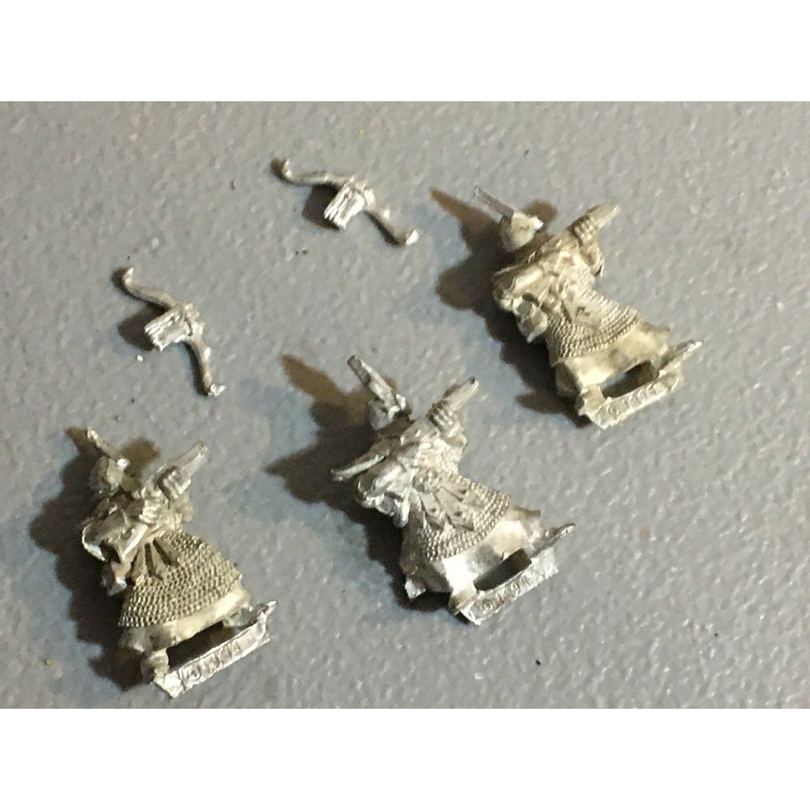A31494 WARHAMMER FANTASY MARAUDER METAL DARK ELVES CROSSBOWMEN 3 PK MISS 1 XBOW