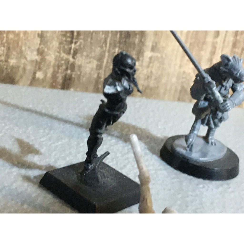 A32533 UNKNOWN MINIATURES PLASTIC INCOMPLETE WARRIOR SOLDIER