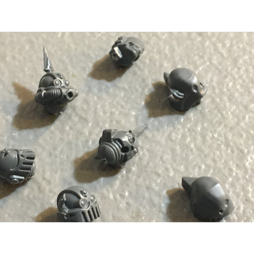 A31438 WARHAMMER 40K DEATH GUARD BITS LOT HEAD MUTATED SPIKE GW CHAOS MARINES