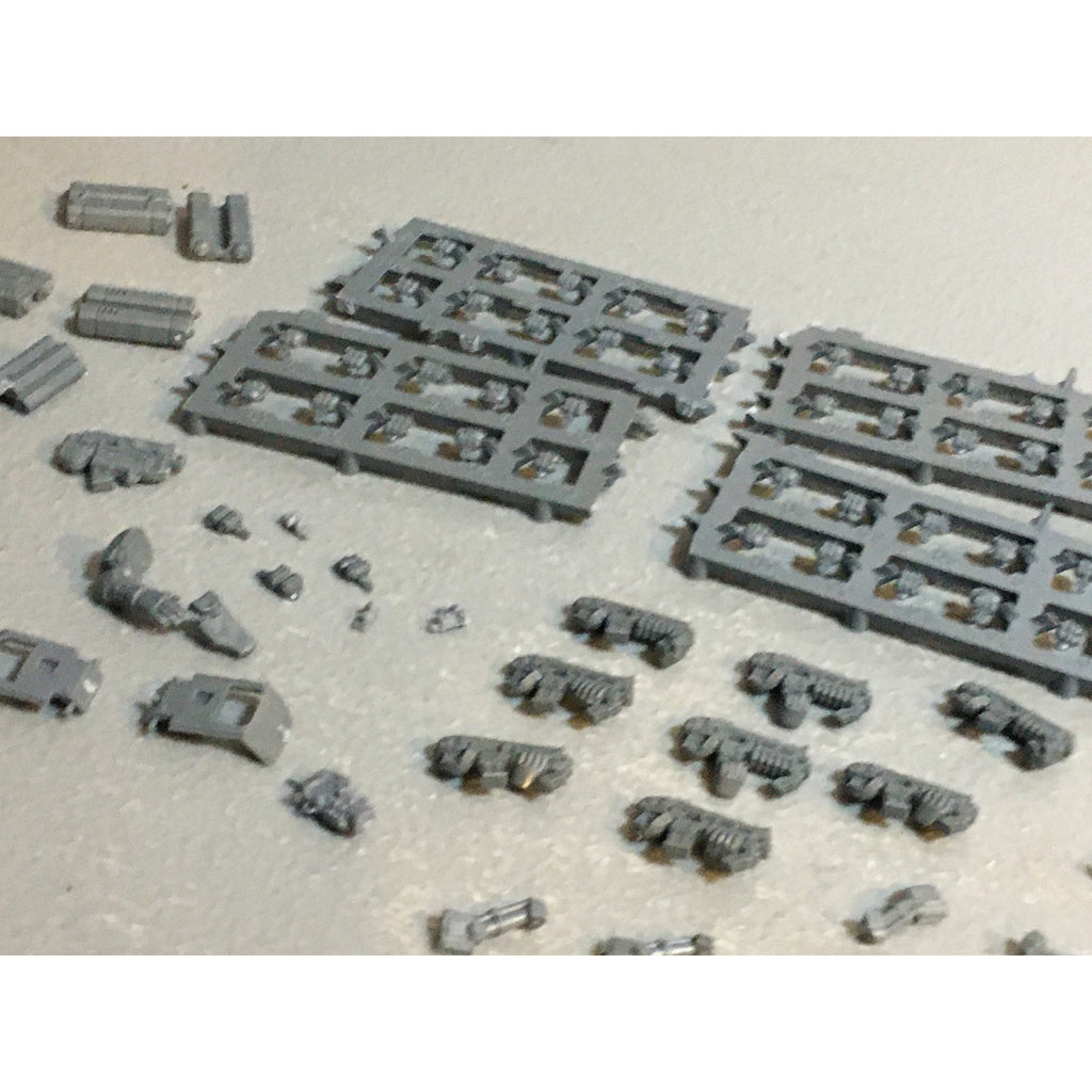 A29490 WARHAMMER 40K SPACE MARINES DARK ANGELS BITS LOT GRENADES BOLTERS GW