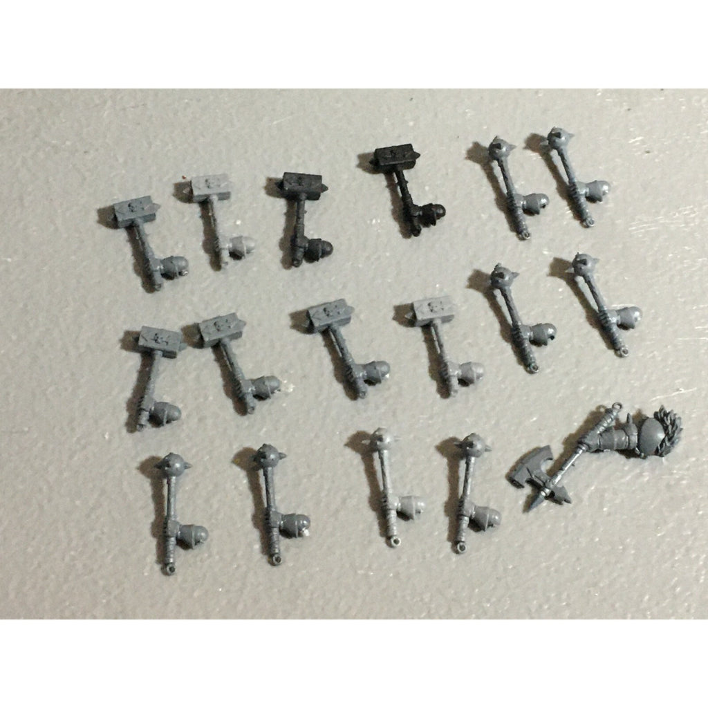A22216 WARHAMMER FANTASY CHAOS MORTALS BITS LOT HAMMER HANDS GAMES WORKSHOP