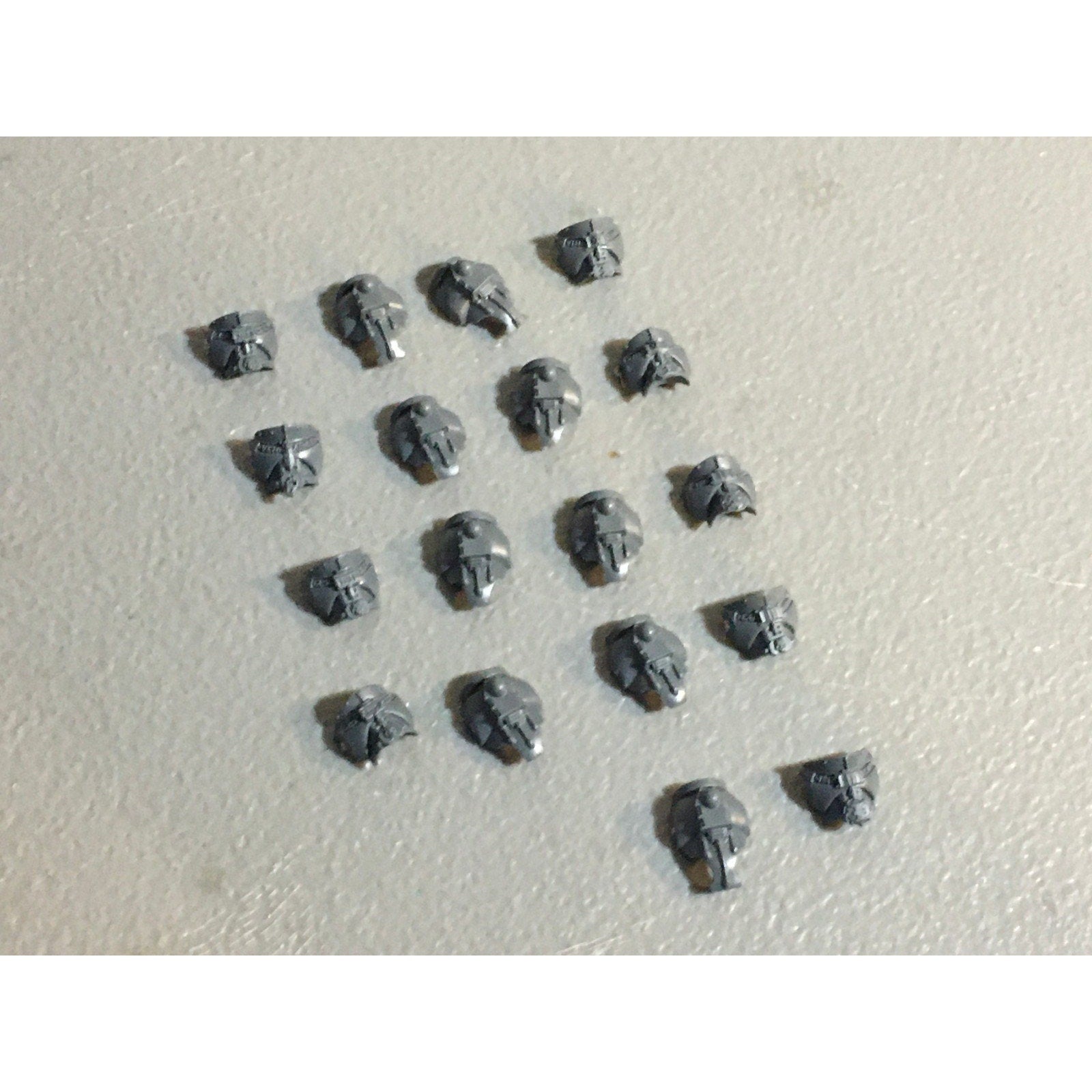 A29905 WARHAMMER 40K GREY KNIGHTS BITS LOT STRIKE TORSOS CHEST BACK GW