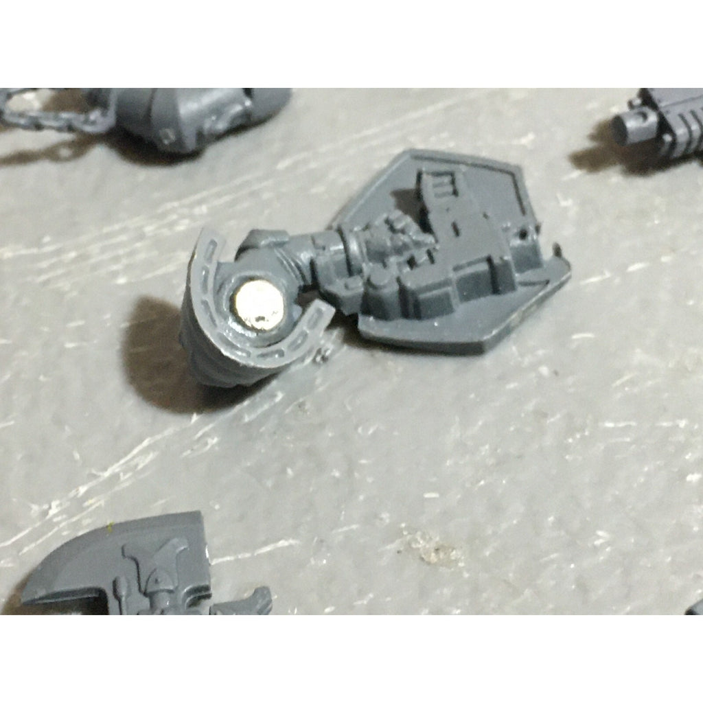 A22270 WARHAMMER 40K SPACE MARINES BLACK TEMPLARS BITS LOT ARMS WEAPONS GW